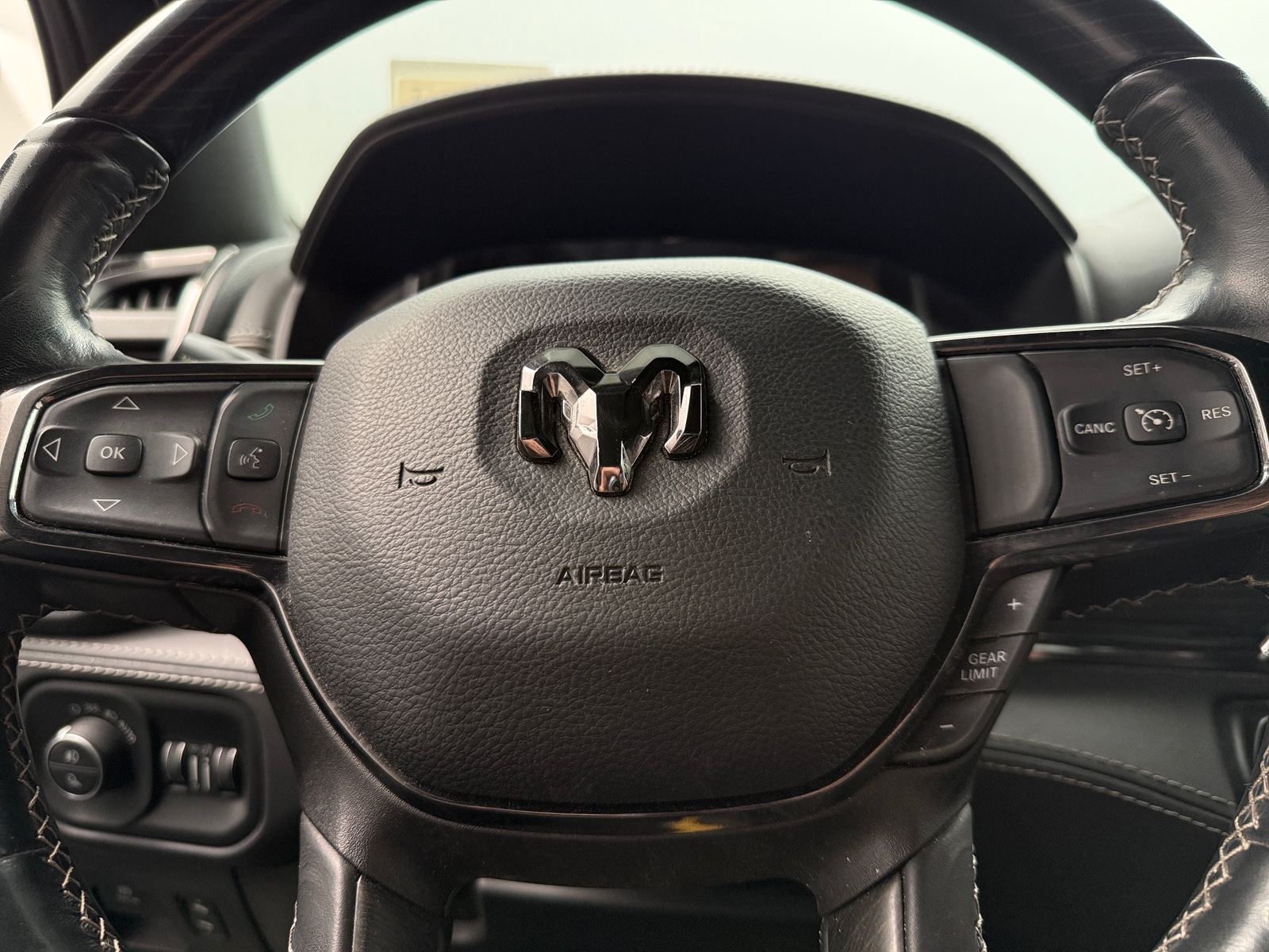 Thumbnail: 2022 RAM 1500 - 4
