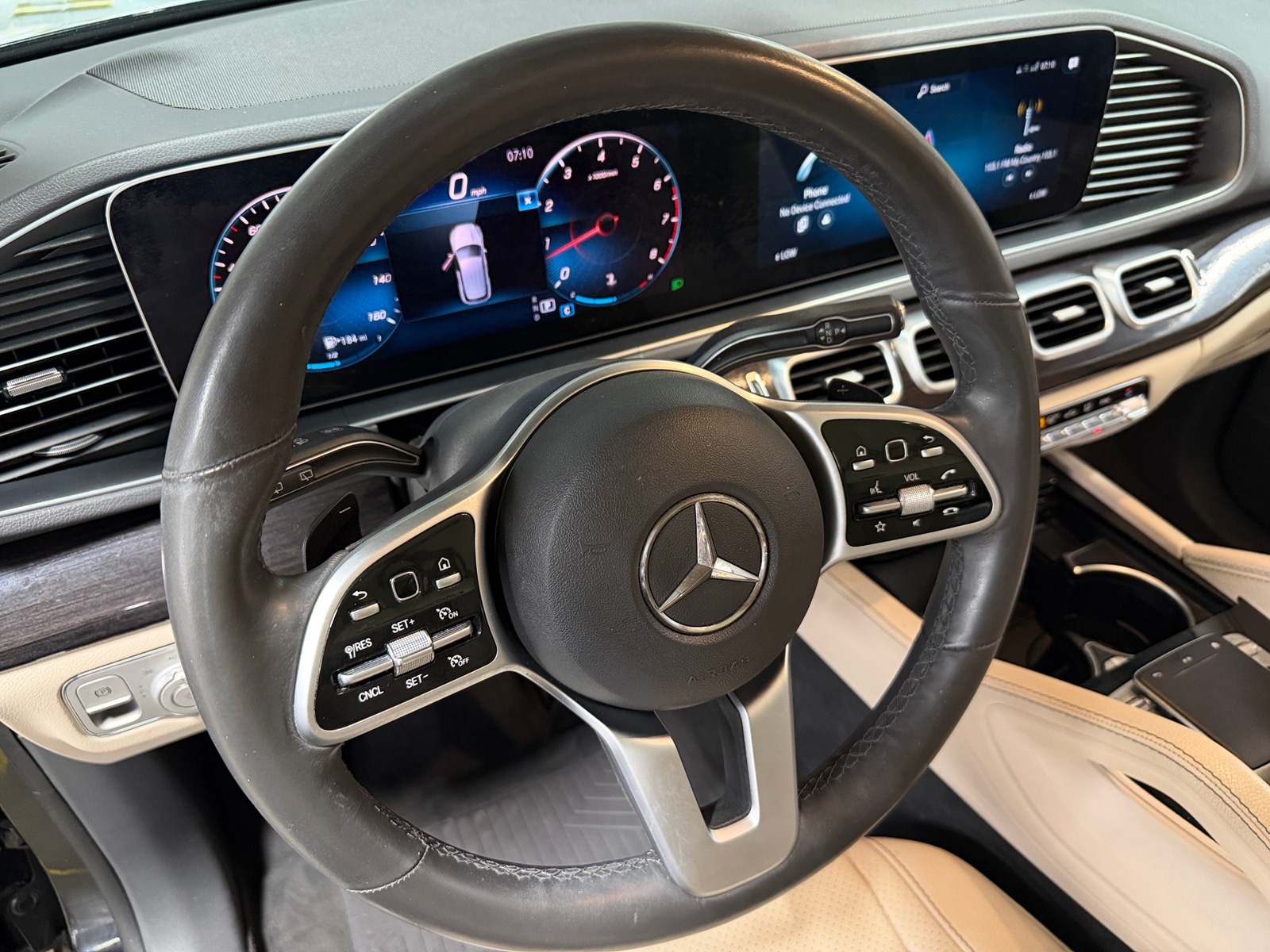 Thumbnail: 2020 Mercedes-Benz GLE - 4