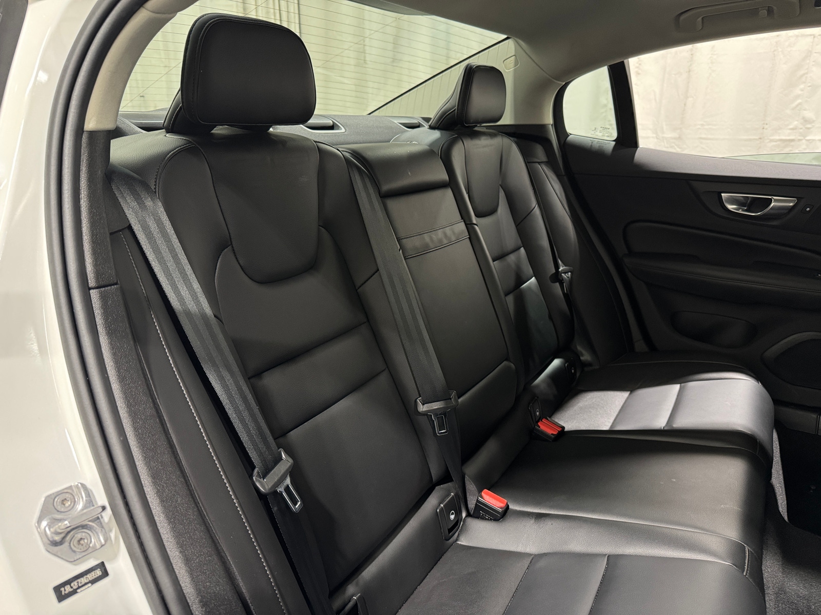 Thumbnail: 2022 Volvo S60 - 5