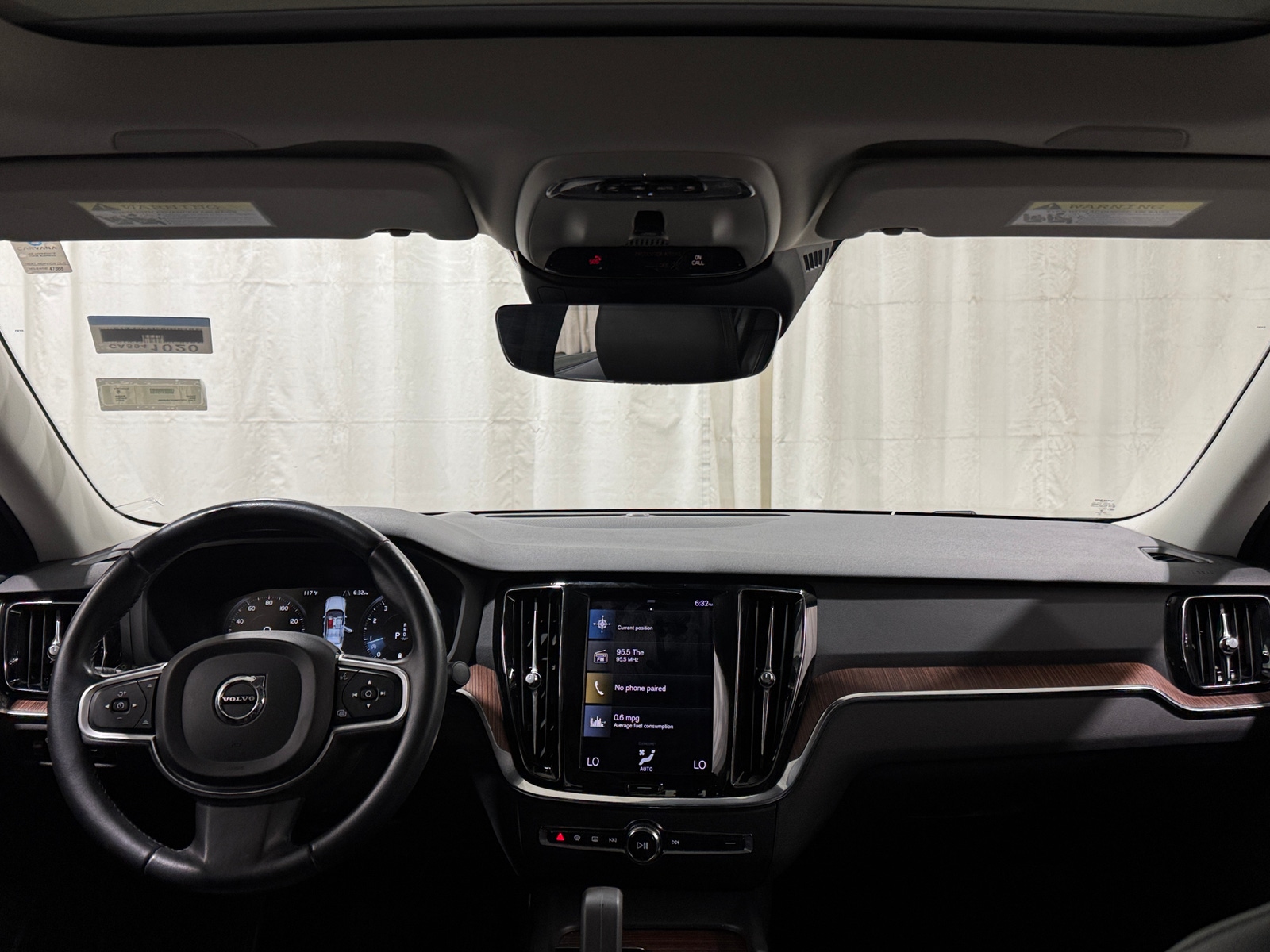Thumbnail: 2022 Volvo S60 - 2