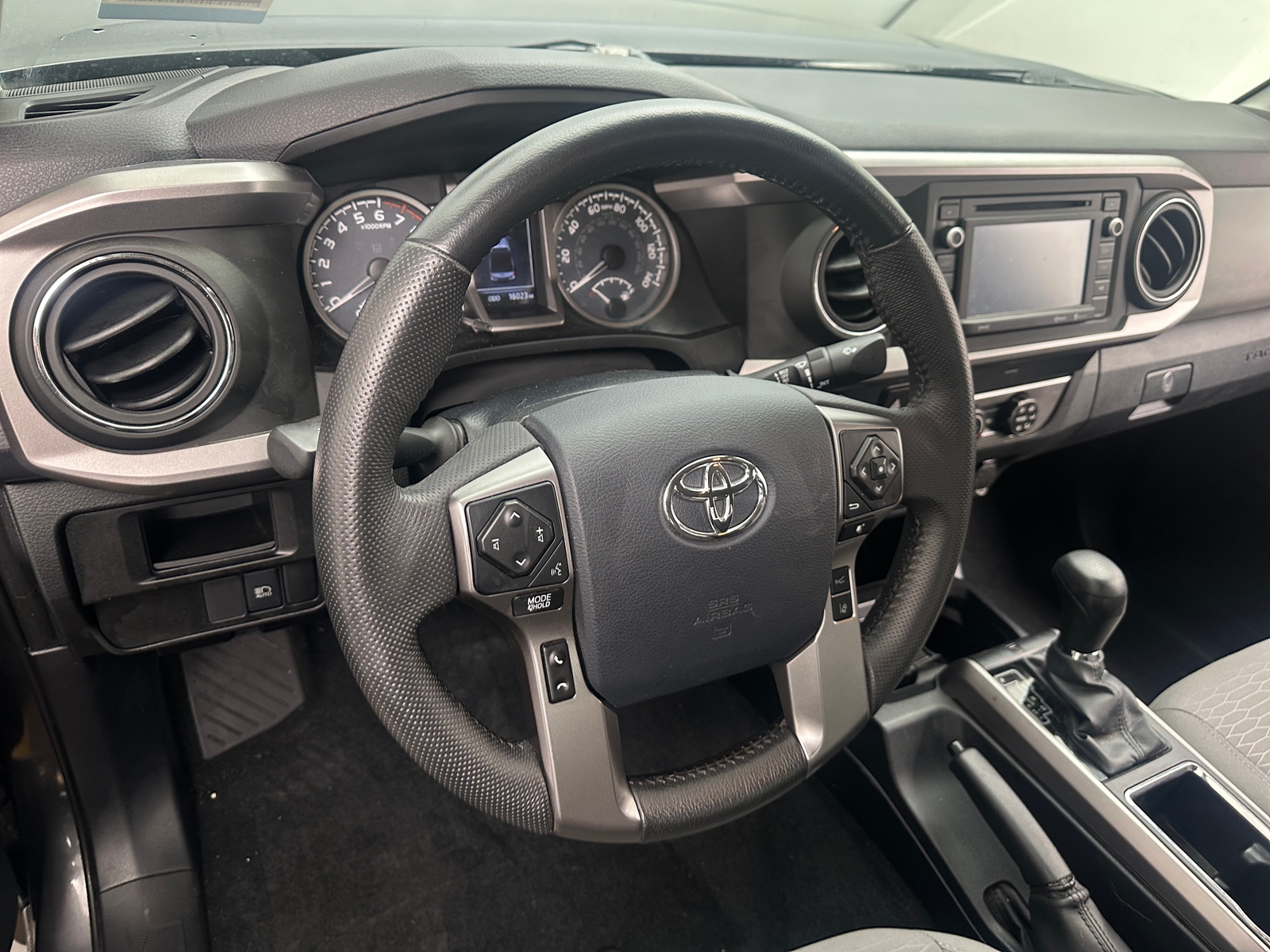 Thumbnail: 2019 Toyota Tacoma - 5