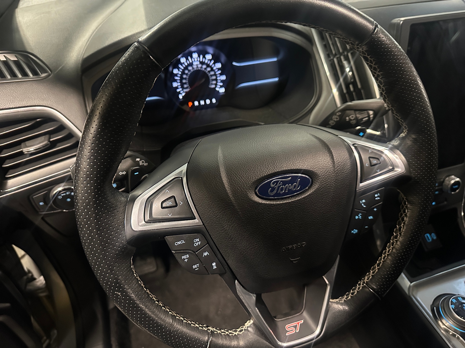 Thumbnail: 2022 Ford Edge - 4