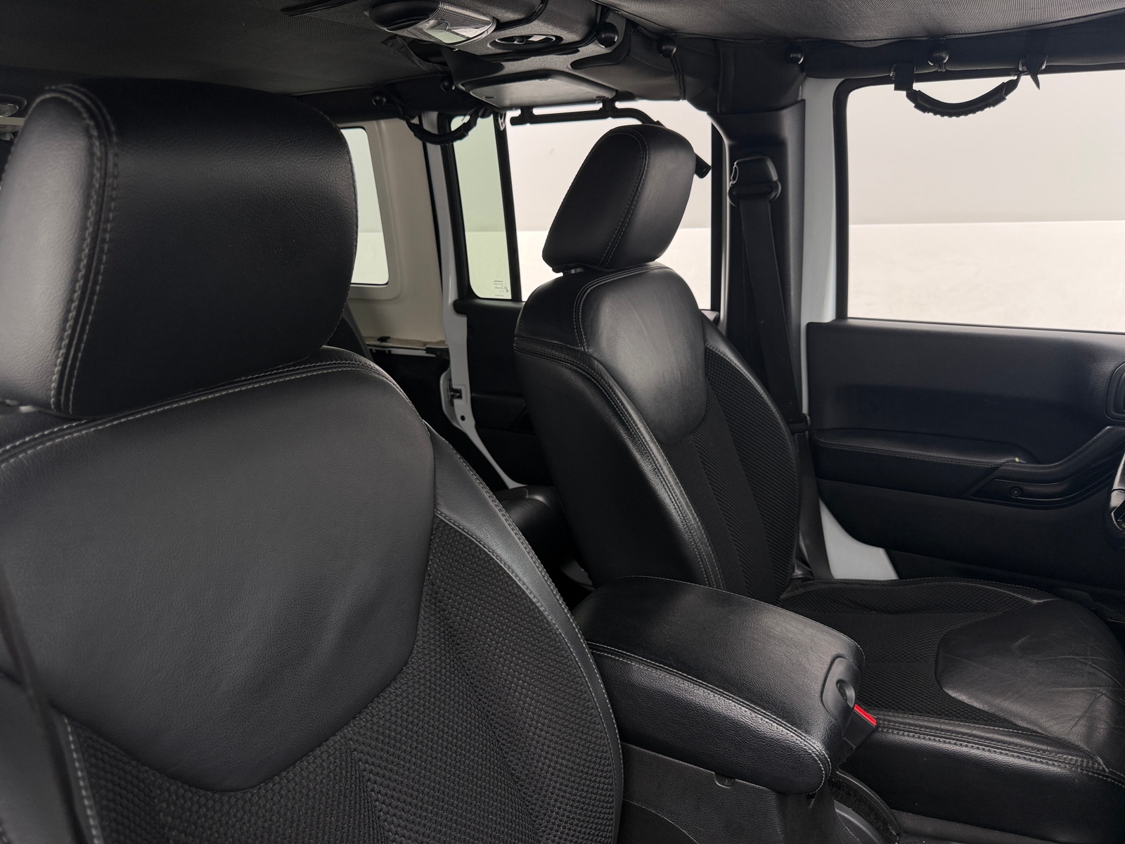 Thumbnail: 2017 Jeep Wrangler - 2