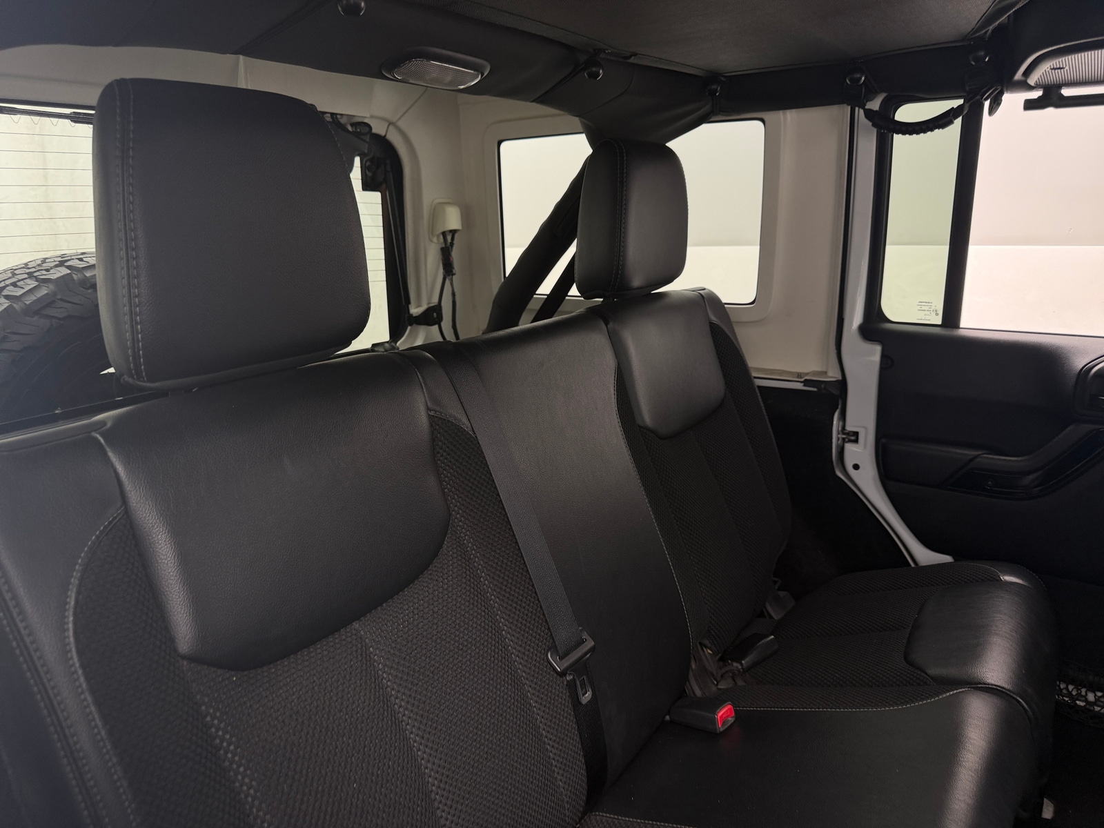 Thumbnail: 2017 Jeep Wrangler - 6