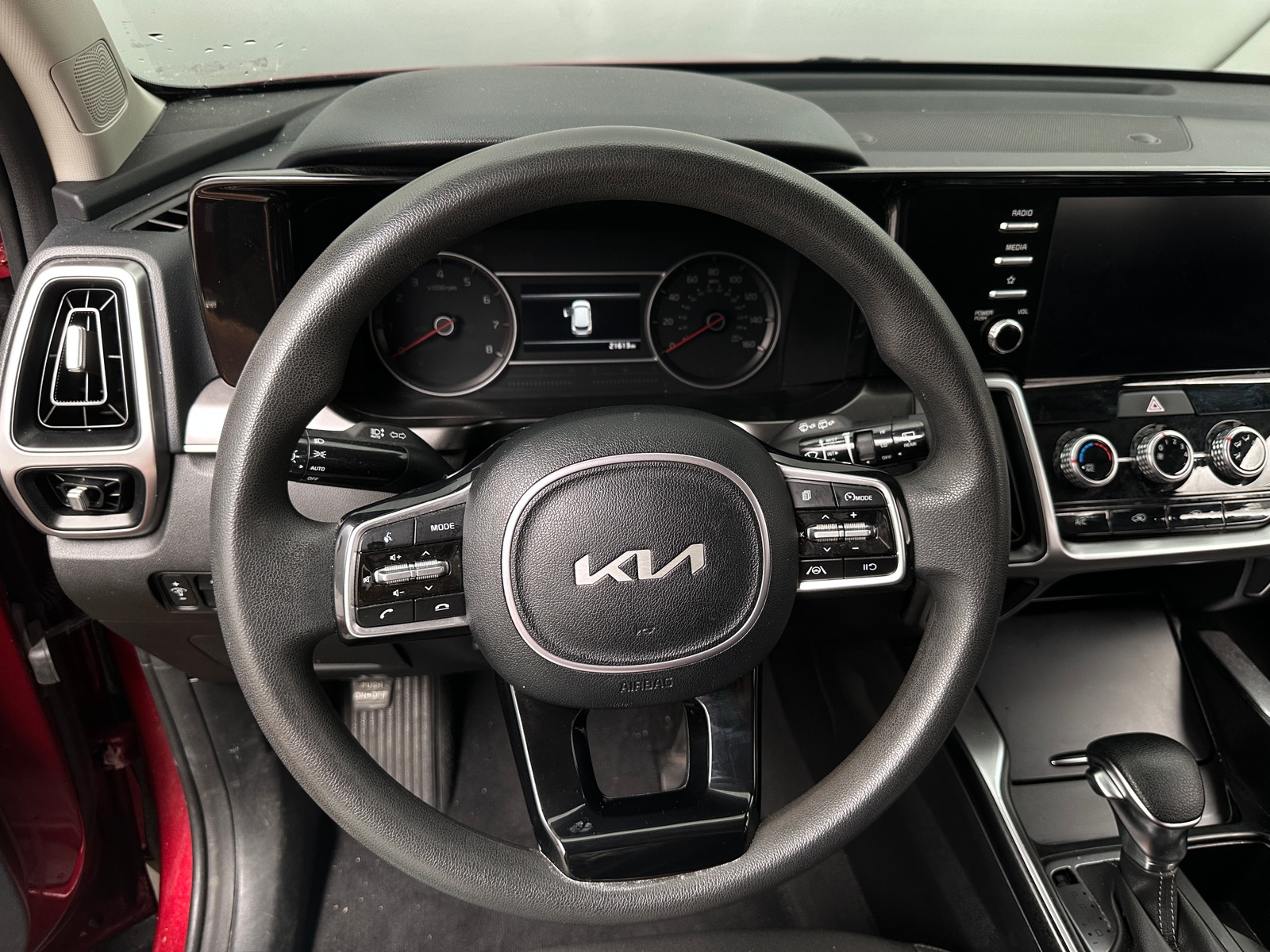 Thumbnail: 2023 Kia Sorento - 5