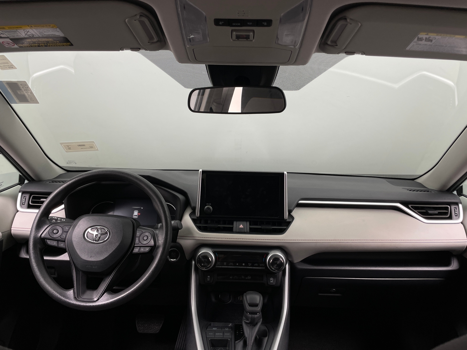 Thumbnail: 2025 Toyota RAV4 - 3