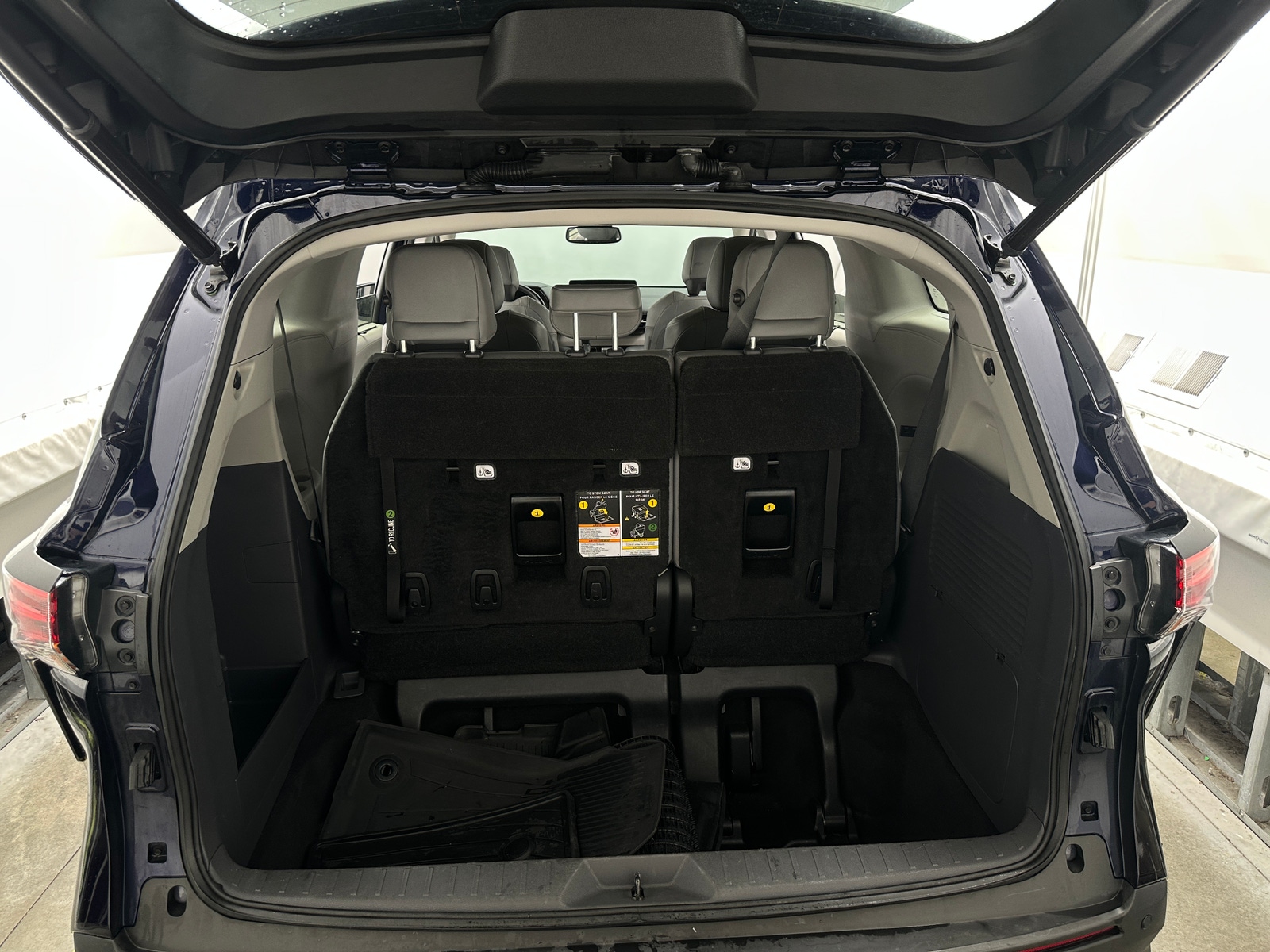 Thumbnail: 2021 Toyota Sienna - 6