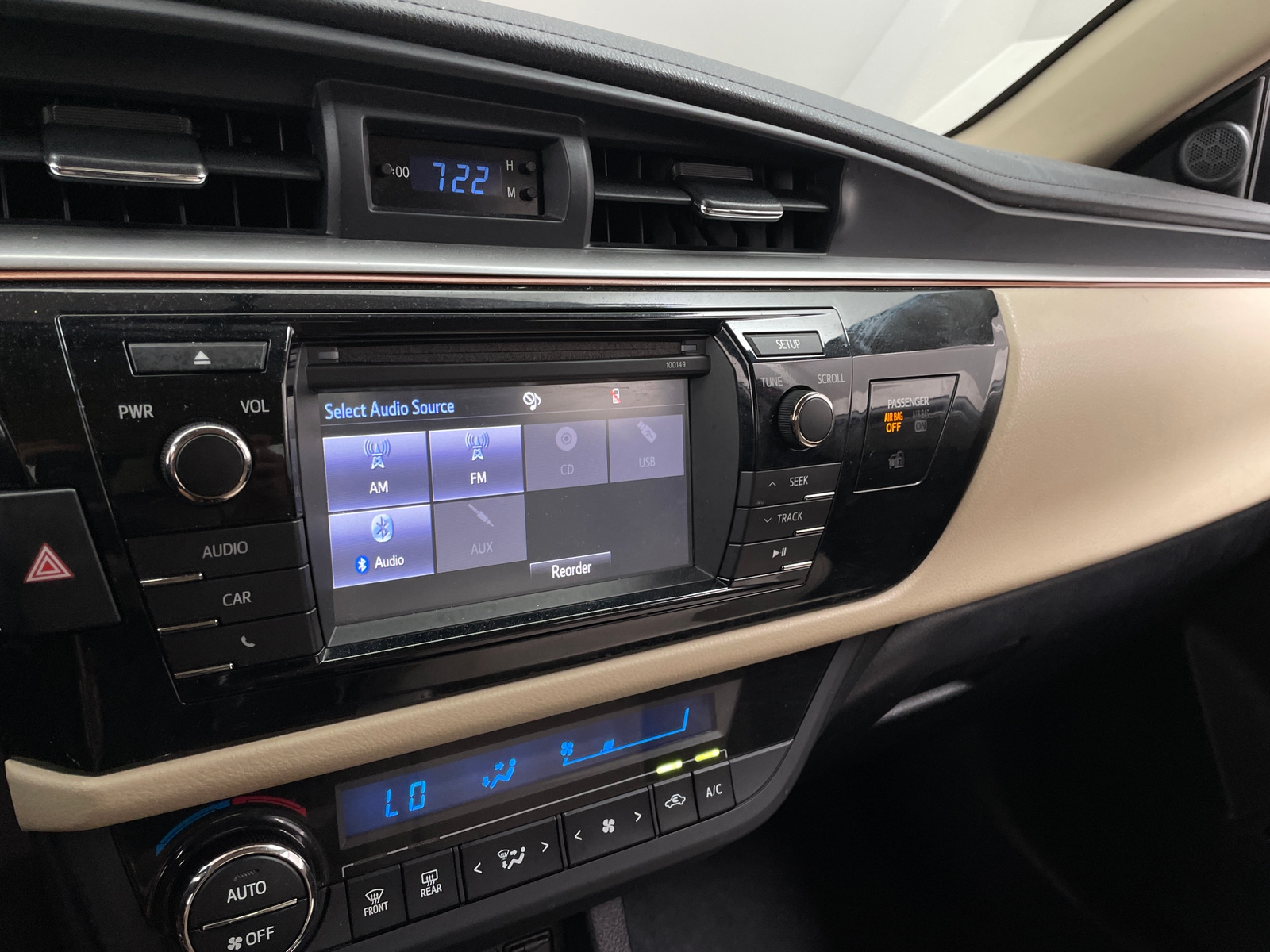 Thumbnail: 2014 Toyota Corolla - 4