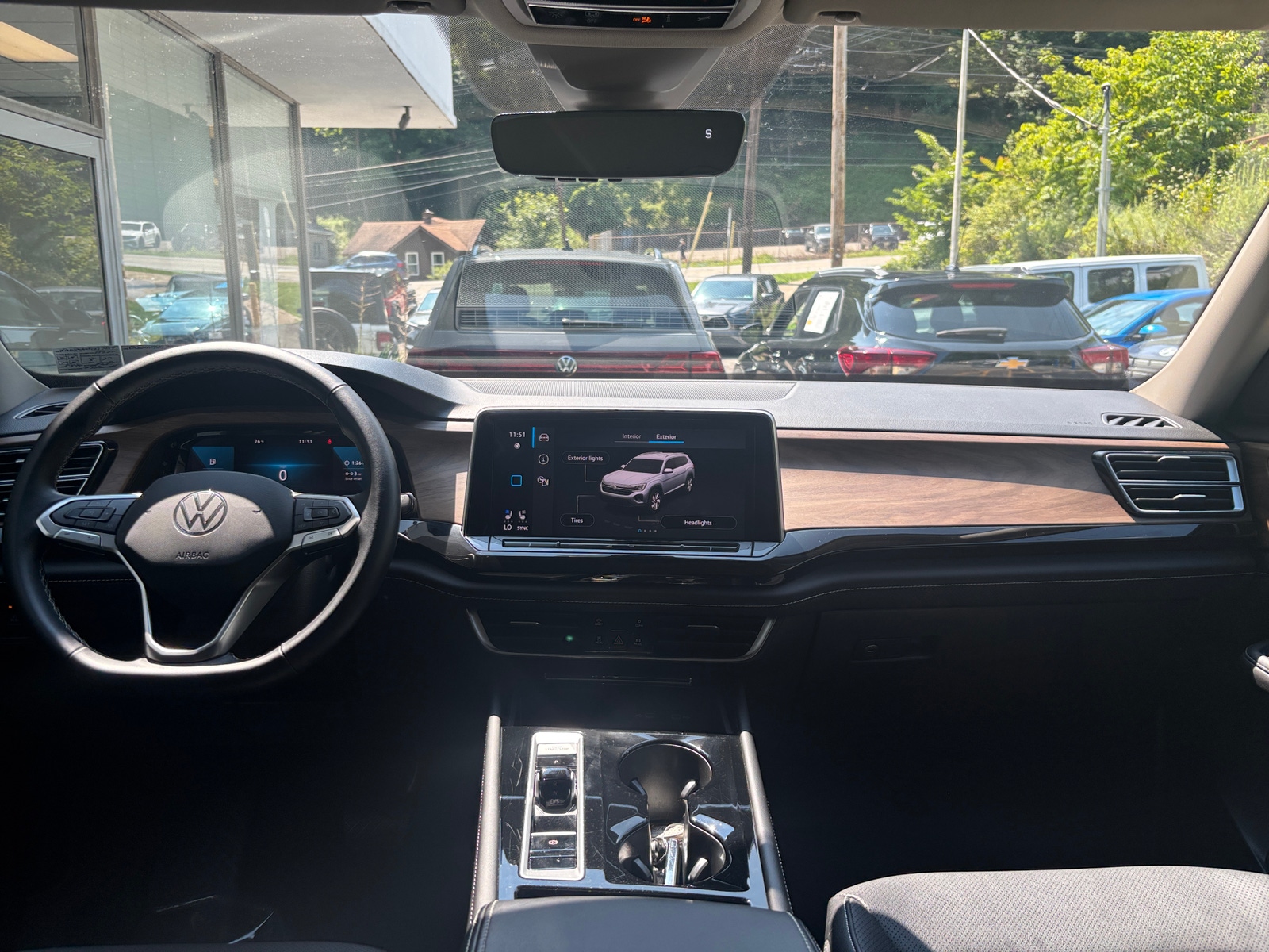 Thumbnail: 2026 Volkswagen Atlas - 3