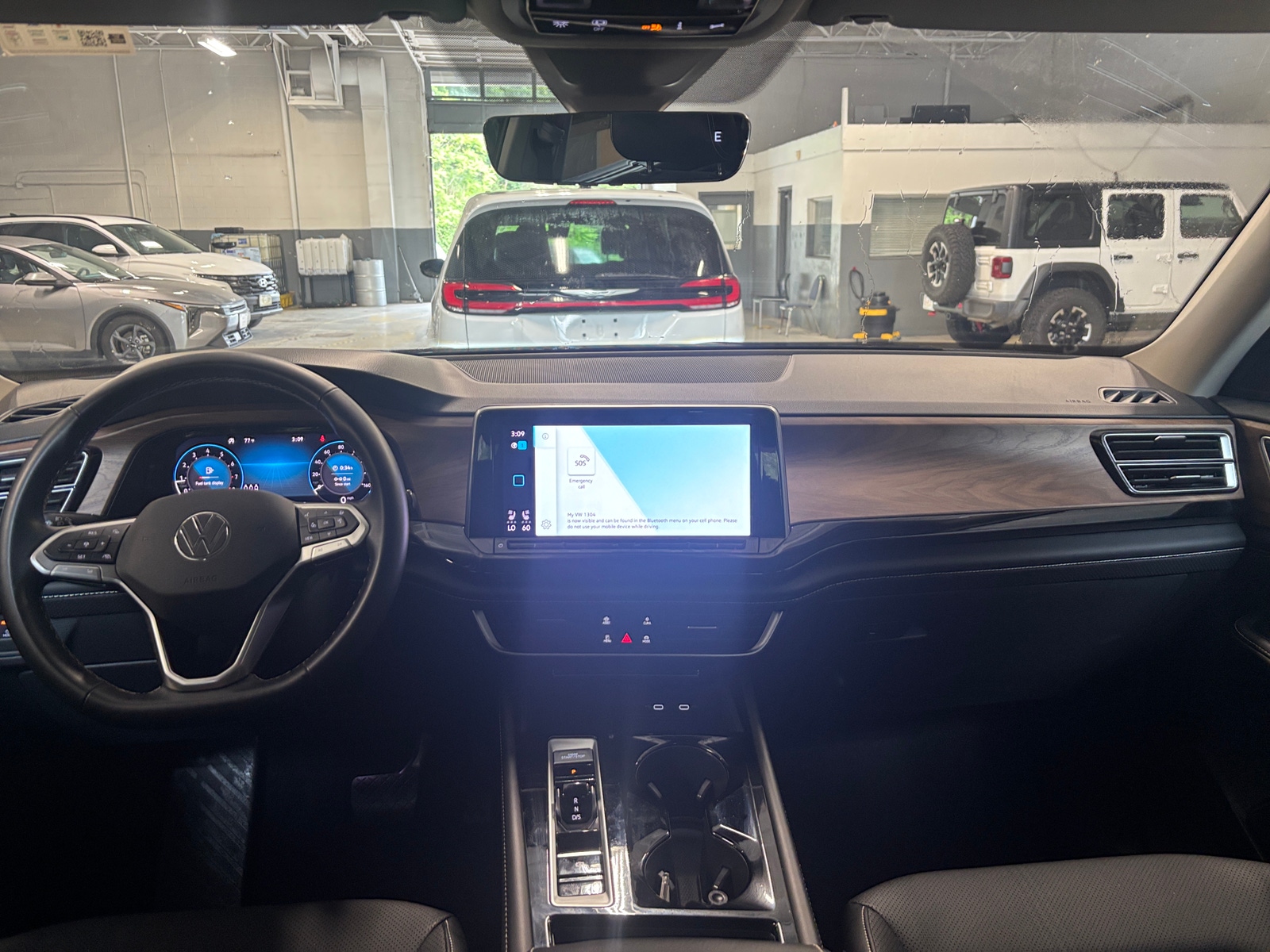 Thumbnail: 2026 Volkswagen Atlas - 2