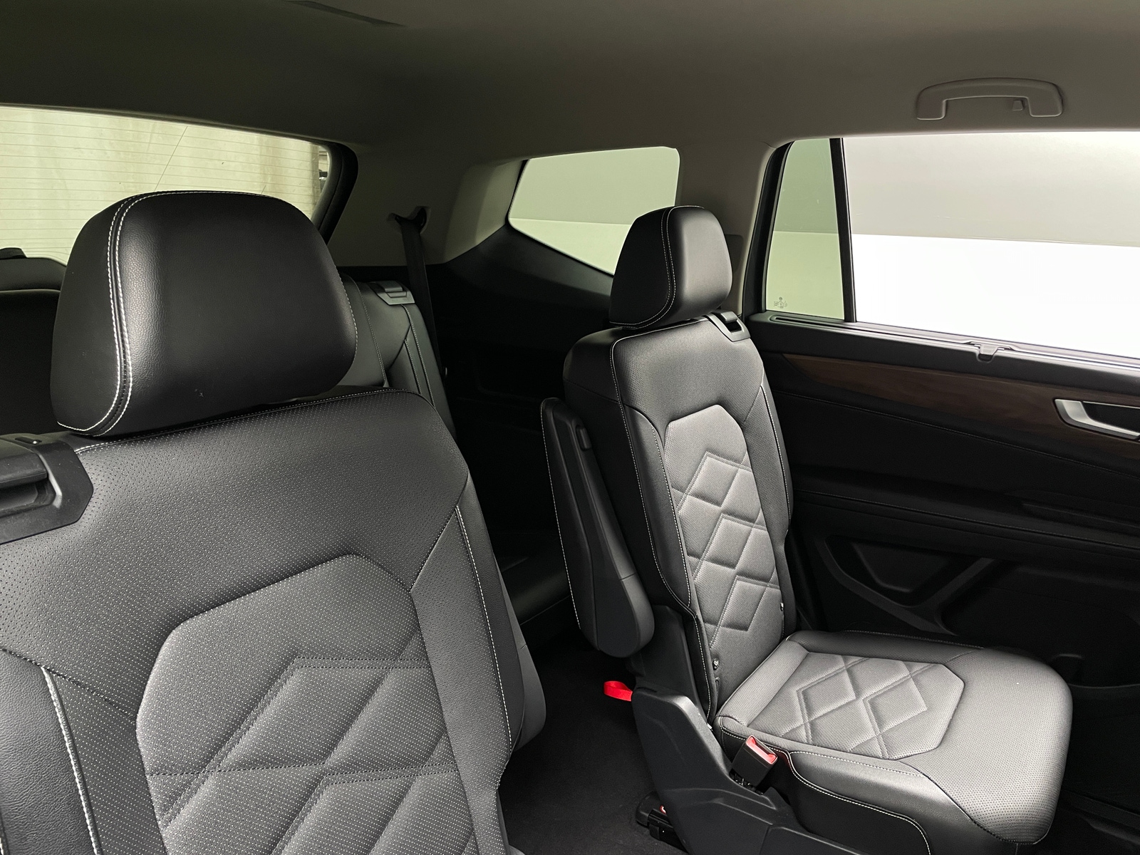 Thumbnail: 2024 Volkswagen Atlas - 5
