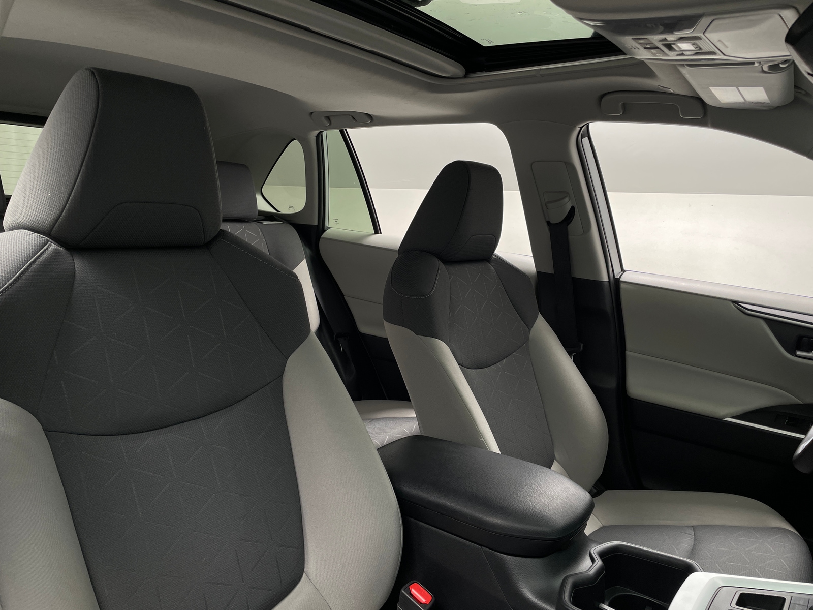Thumbnail: 2025 Toyota RAV4 - 2