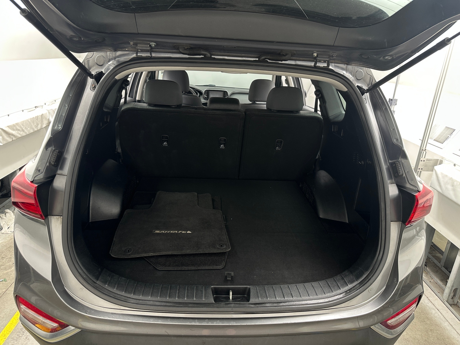 Thumbnail: 2019 Hyundai Santa Fe - 7