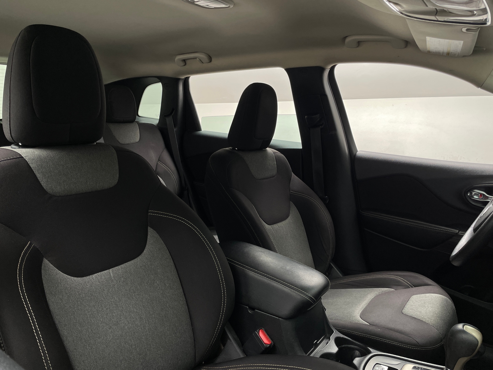 Thumbnail: 2015 Jeep Cherokee - 2