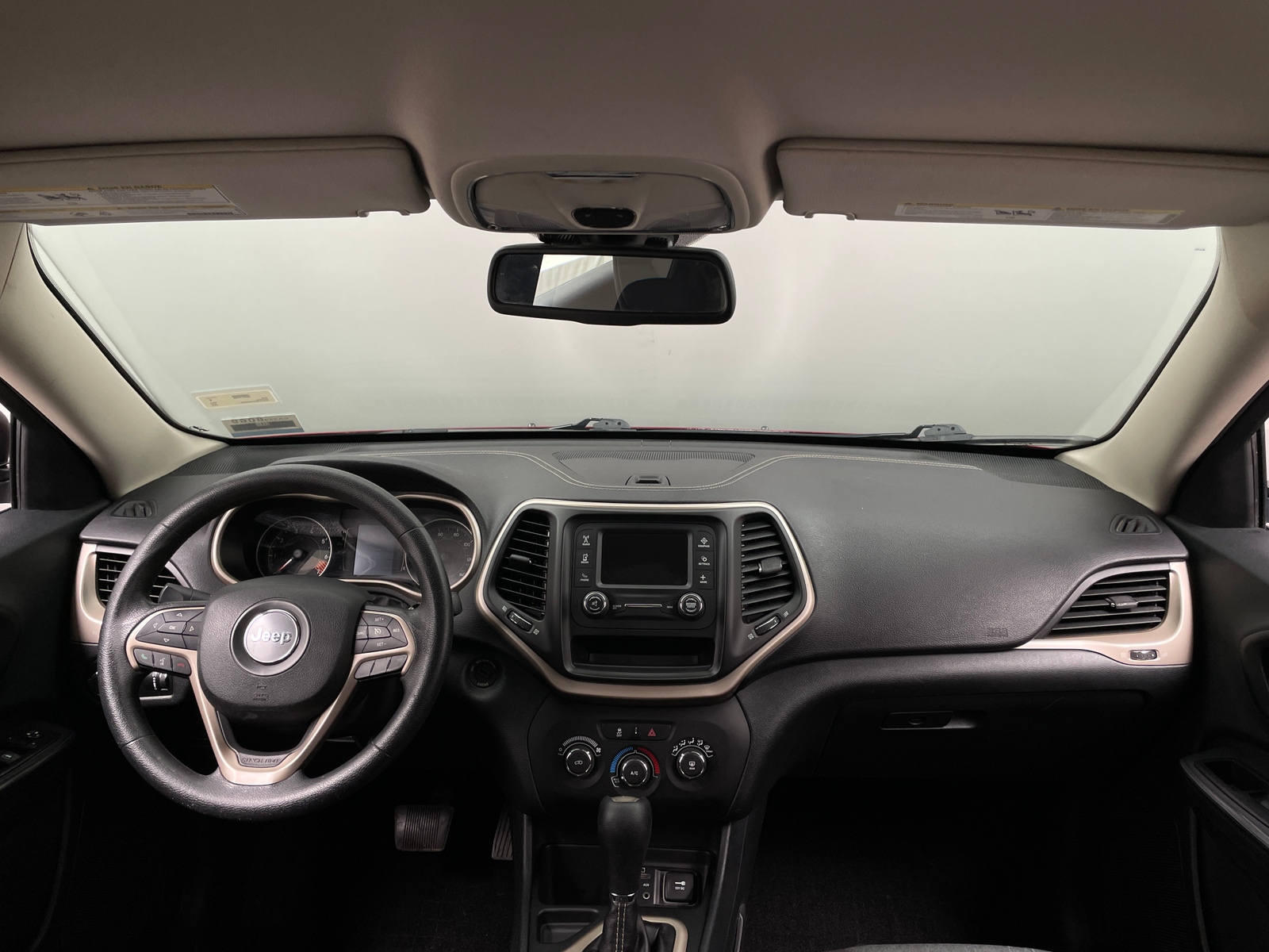 Thumbnail: 2015 Jeep Cherokee - 3