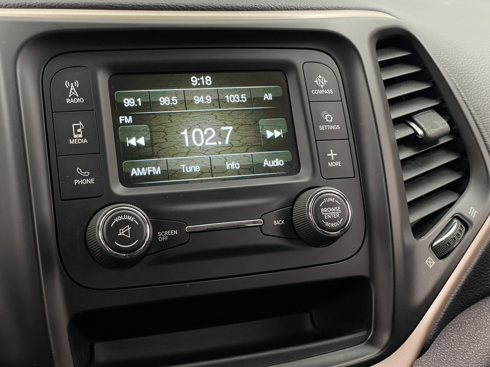 Thumbnail: 2015 Jeep Cherokee - 4
