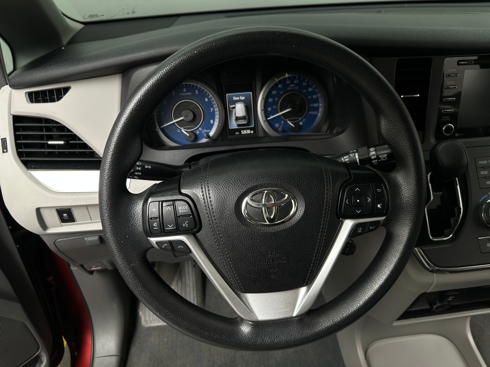 Thumbnail: 2019 Toyota Sienna - 5