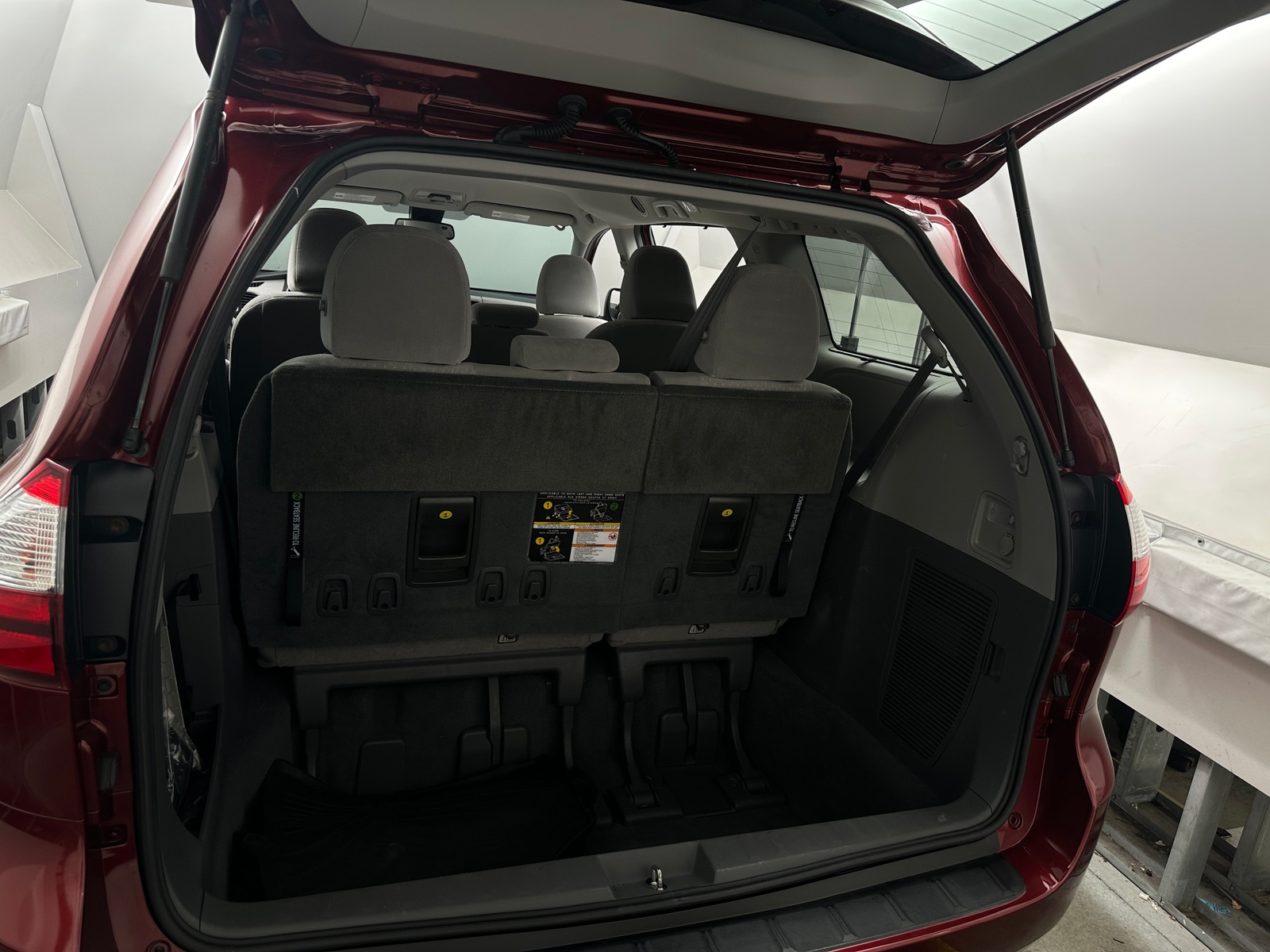 Thumbnail: 2019 Toyota Sienna - 7