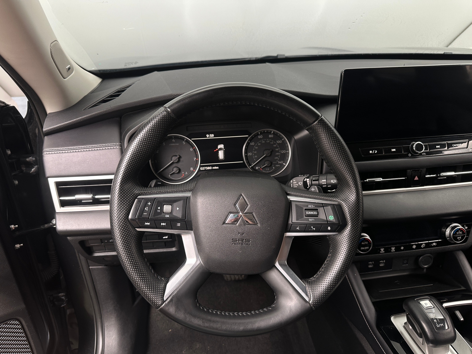 Thumbnail: 2025 Mitsubishi Outlander - 4