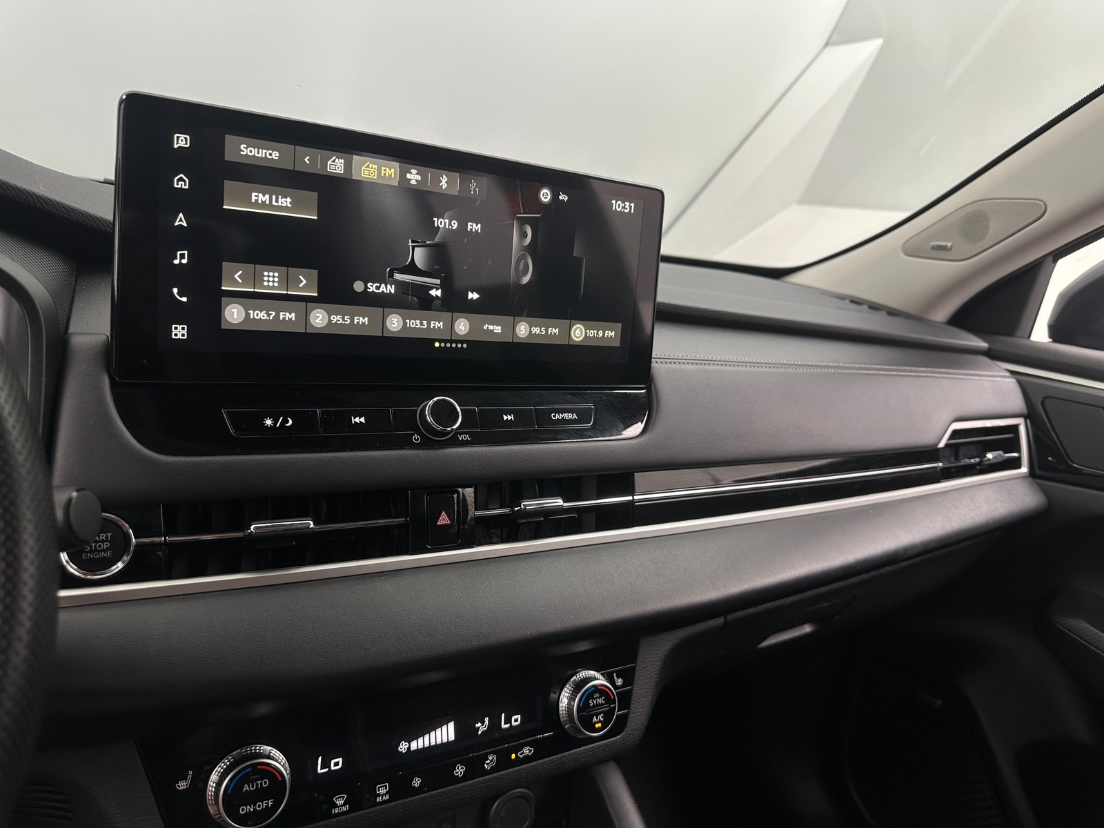 Thumbnail: 2025 Mitsubishi Outlander - 3