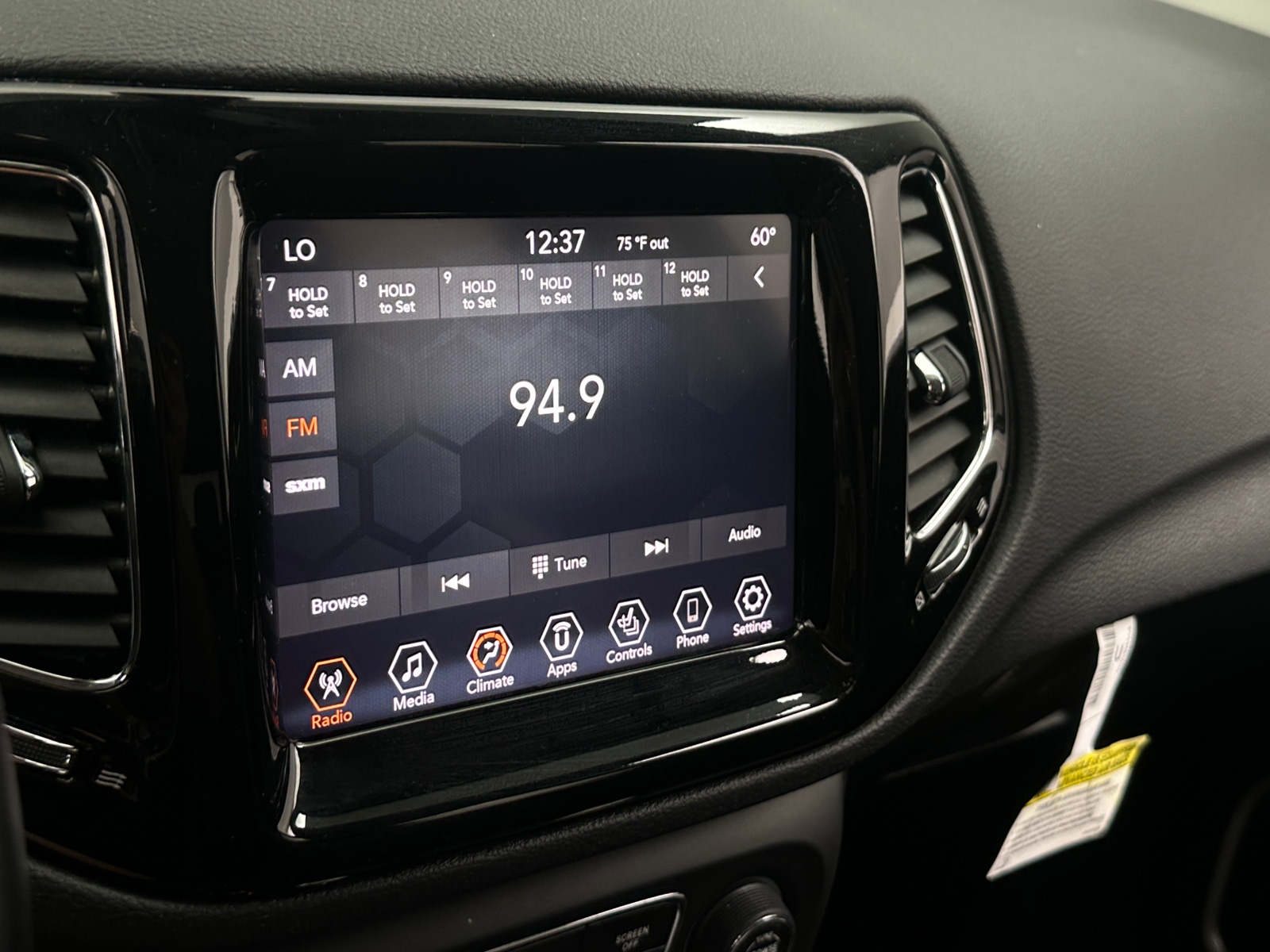 Thumbnail: 2020 Jeep Compass - 3