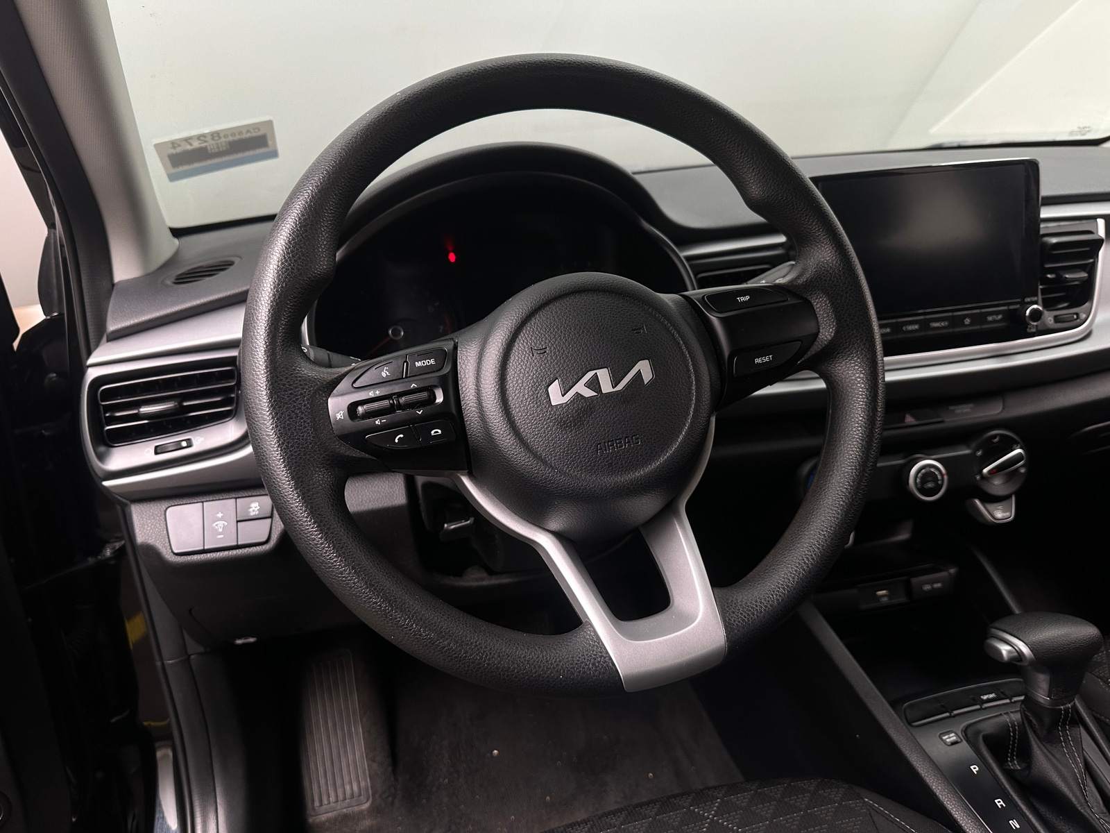 Thumbnail: 2023 Kia Rio - 5