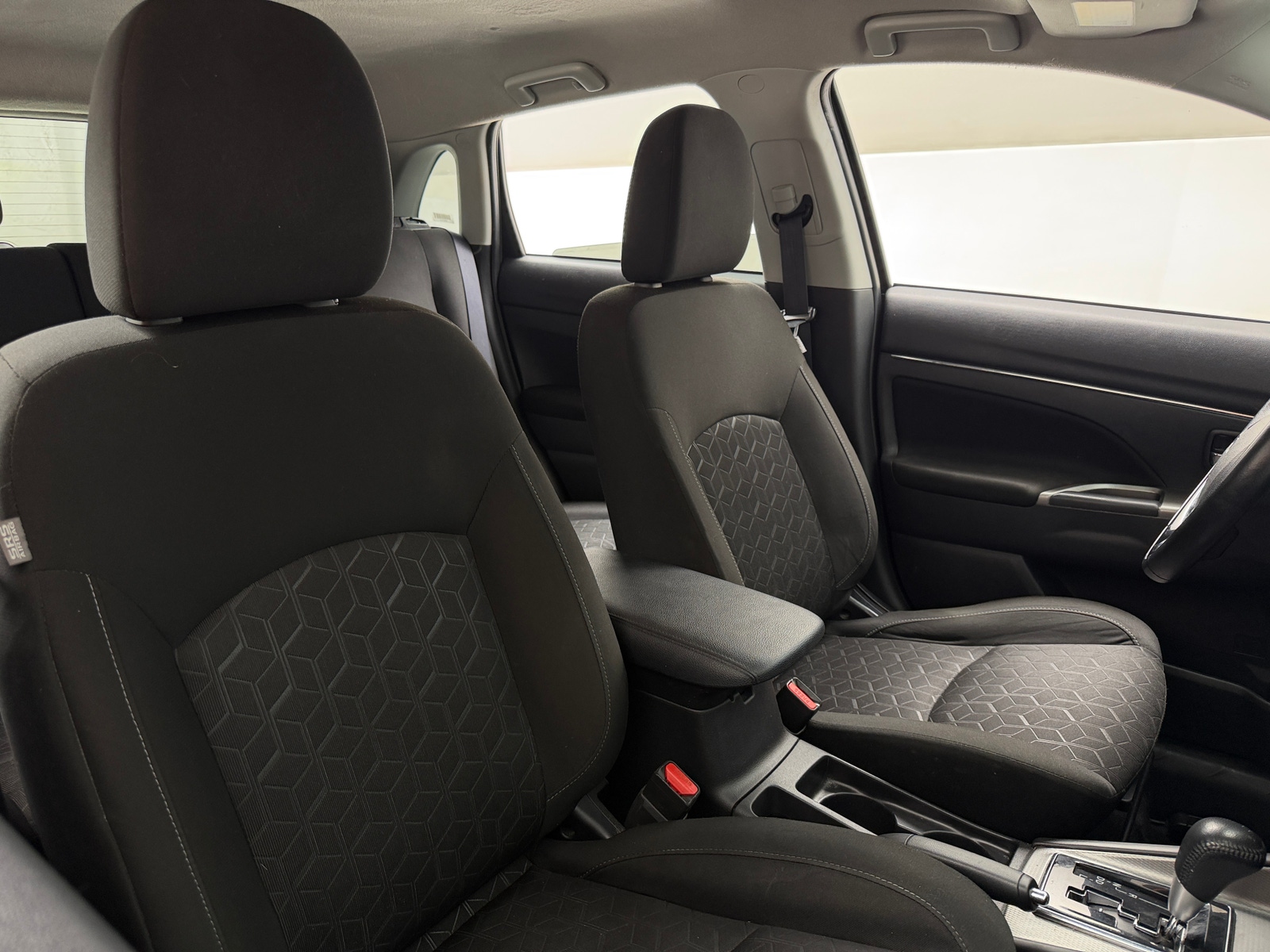 Thumbnail: 2021 Mitsubishi Outlander Sport - 2