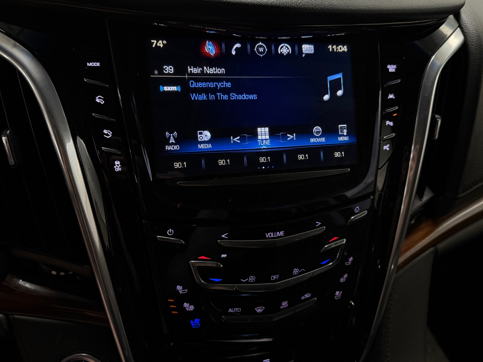 Thumbnail: 2019 Cadillac Escalade - 3