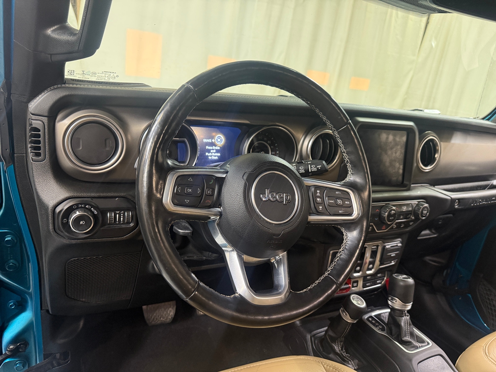 Thumbnail: 2019 Jeep Wrangler - 4