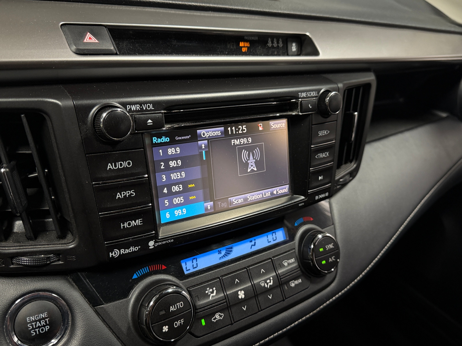 Thumbnail: 2017 Toyota RAV4 - 4