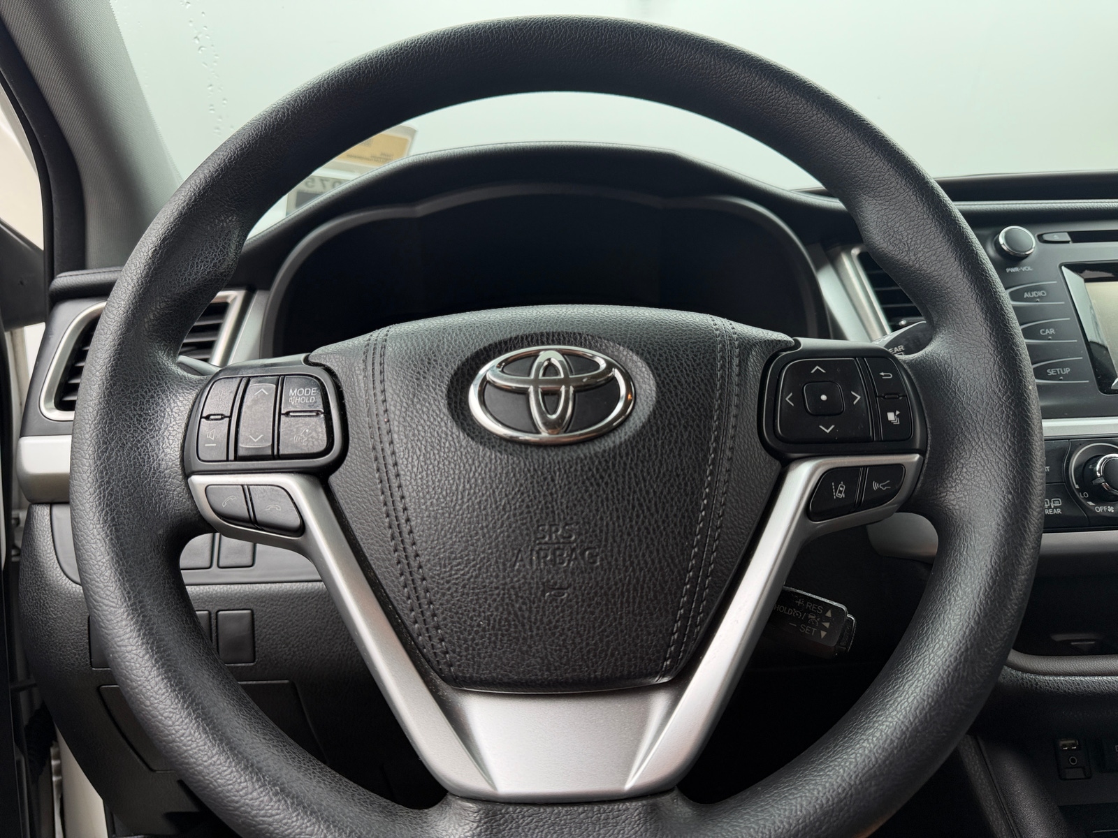 Thumbnail: 2017 Toyota Highlander - 5