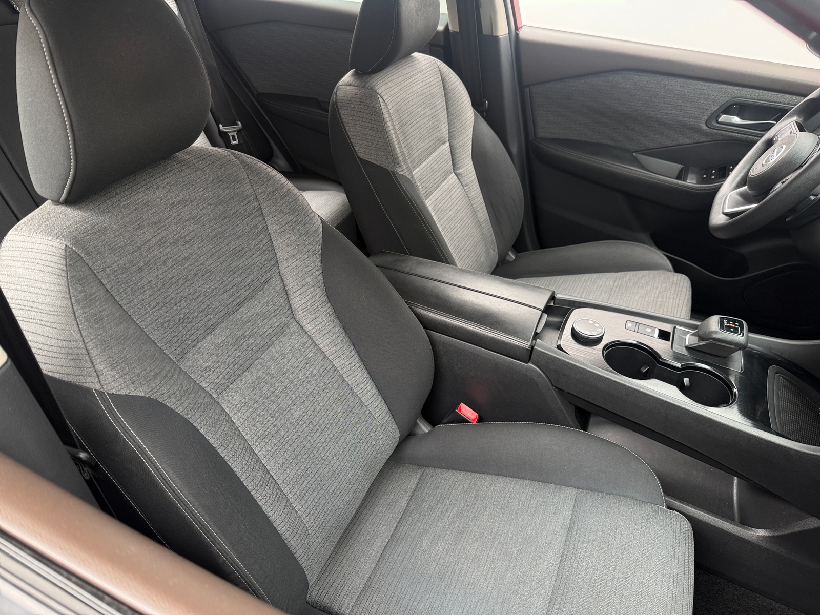 Thumbnail: 2021 Nissan Rogue - 2