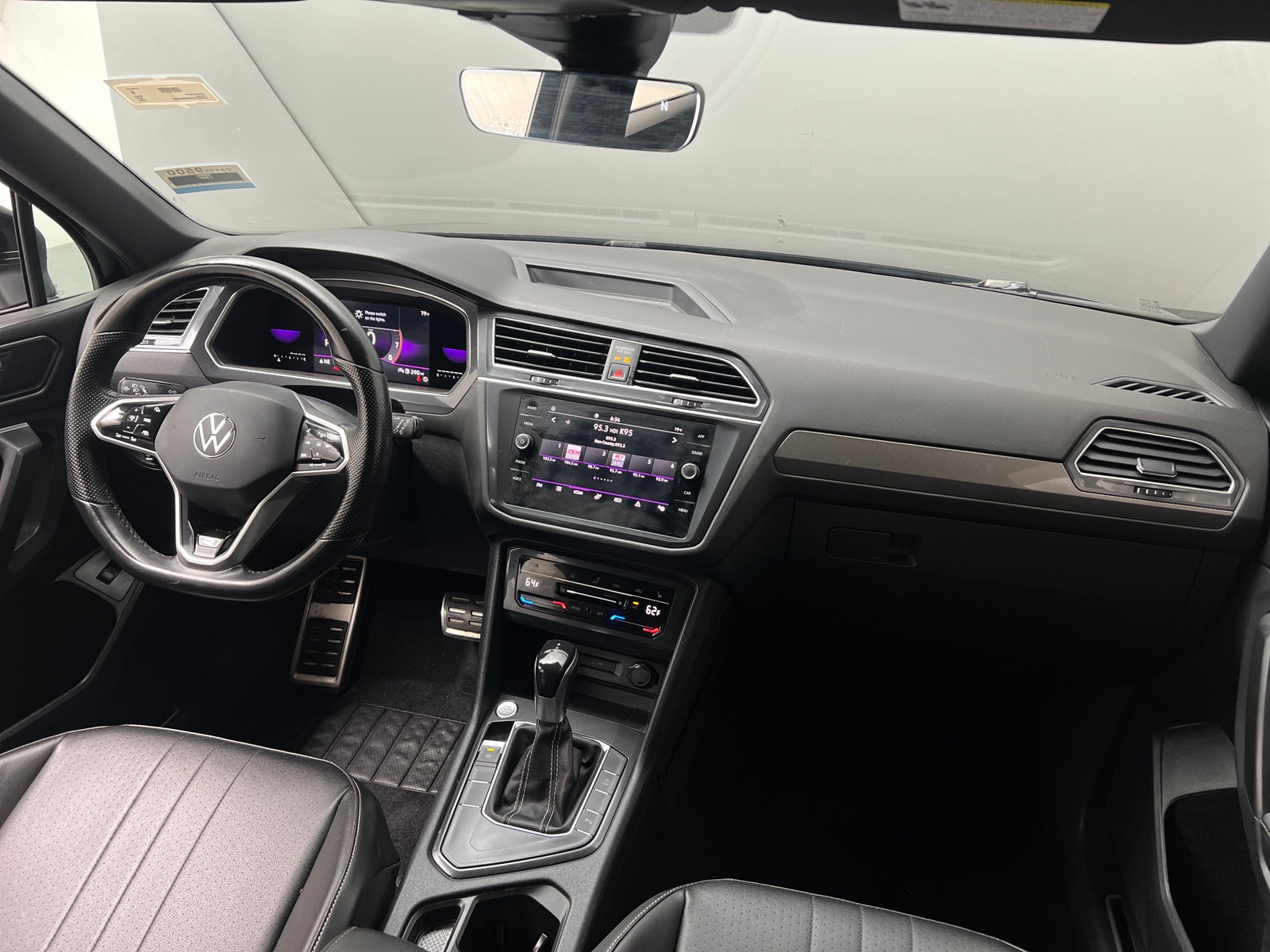 Thumbnail: 2022 Volkswagen Tiguan - 2