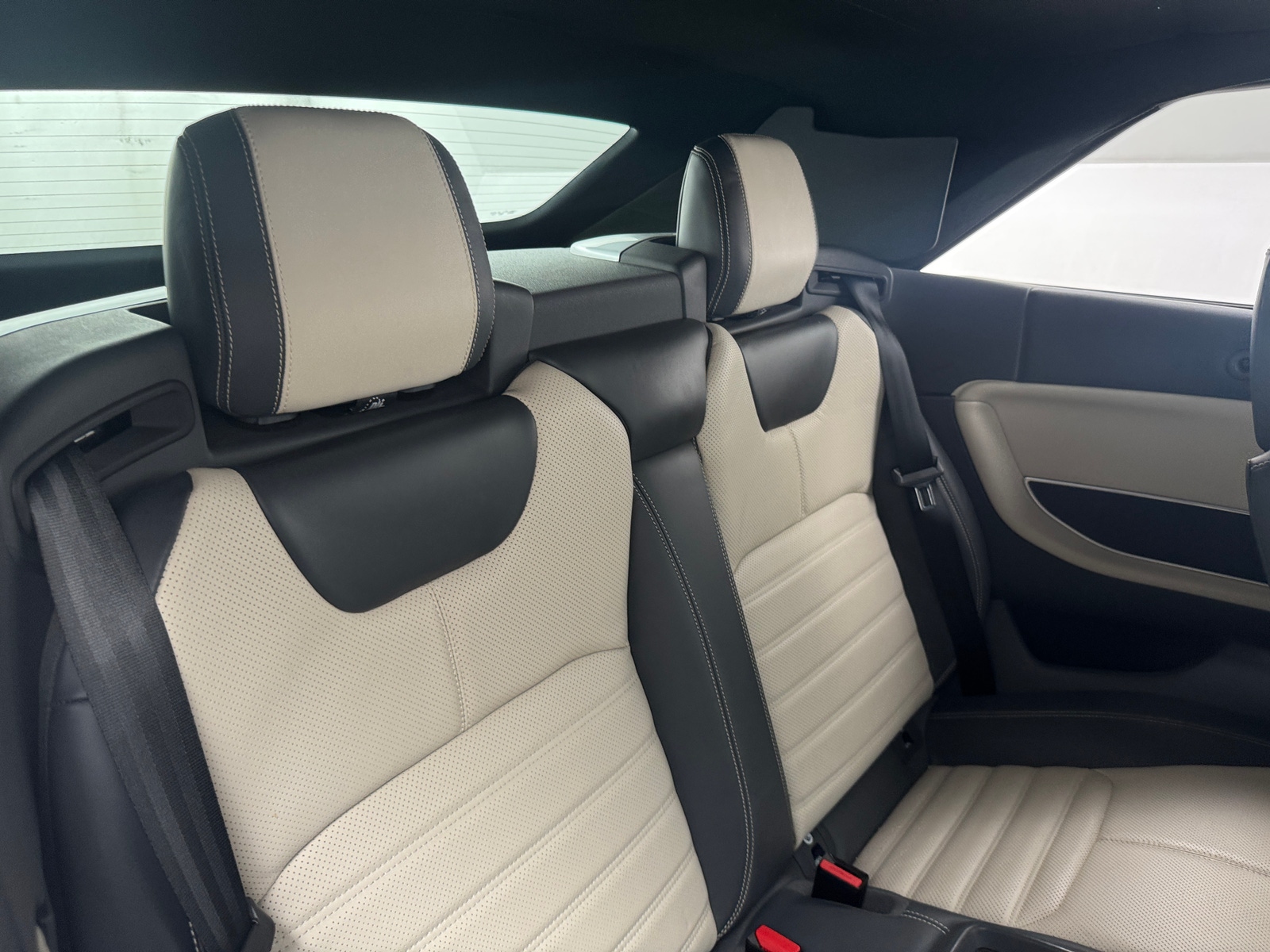 Thumbnail: 2017 Land Rover Range Rover Evoque - 5