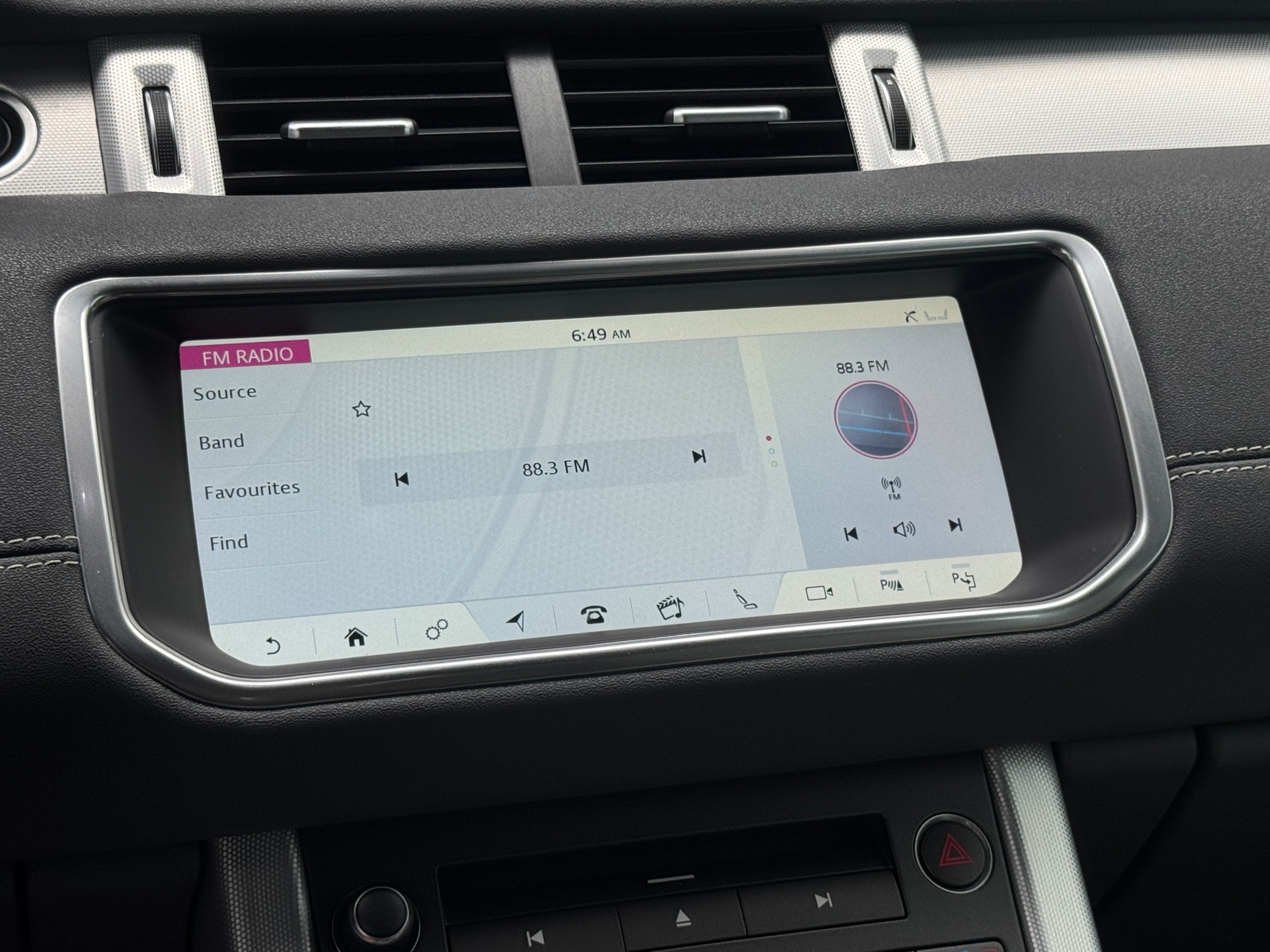 Thumbnail: 2017 Land Rover Range Rover Evoque - 3