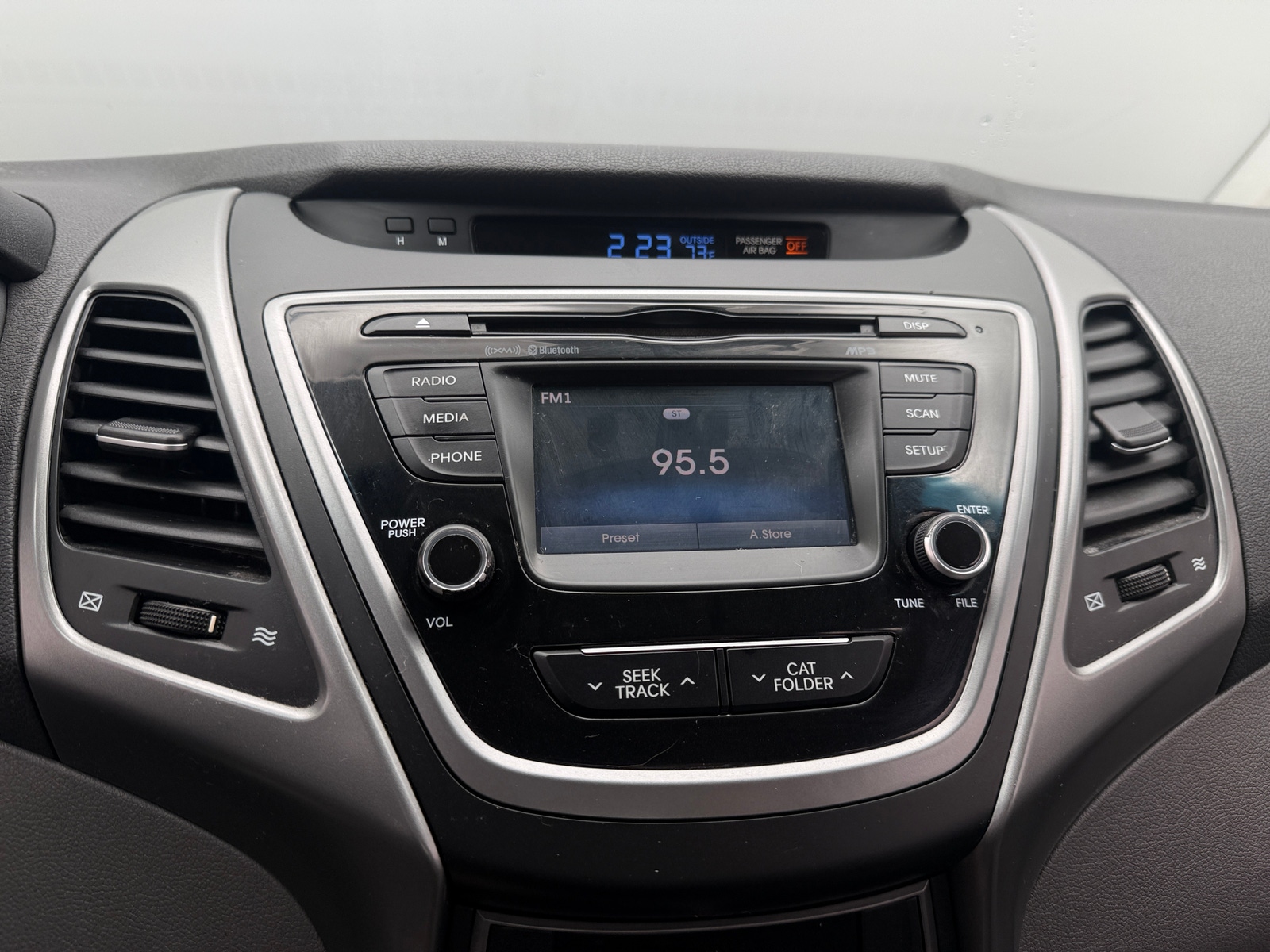 Thumbnail: 2016 Hyundai Elantra - 4