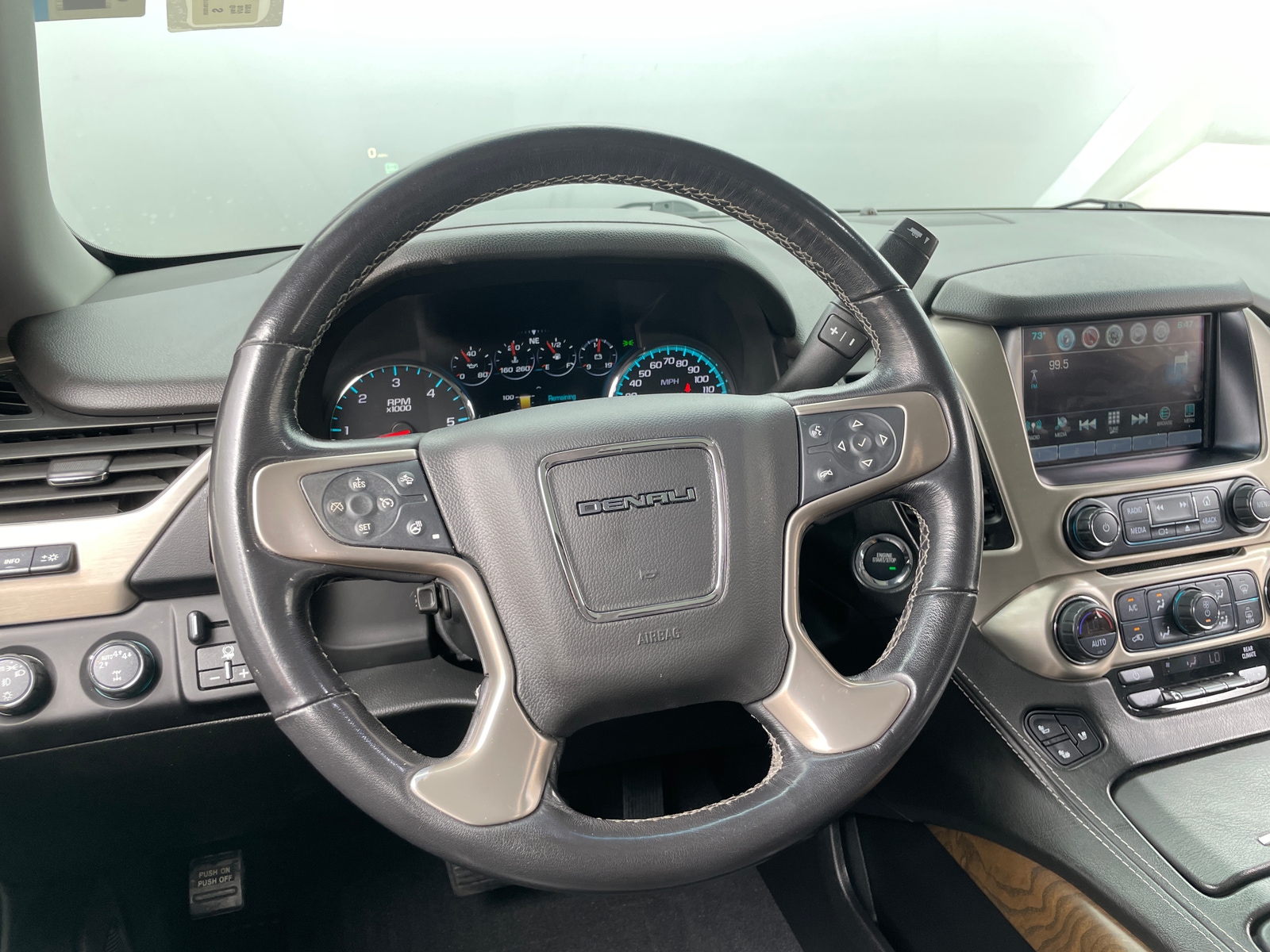 Thumbnail: 2019 GMC Yukon XL - 4