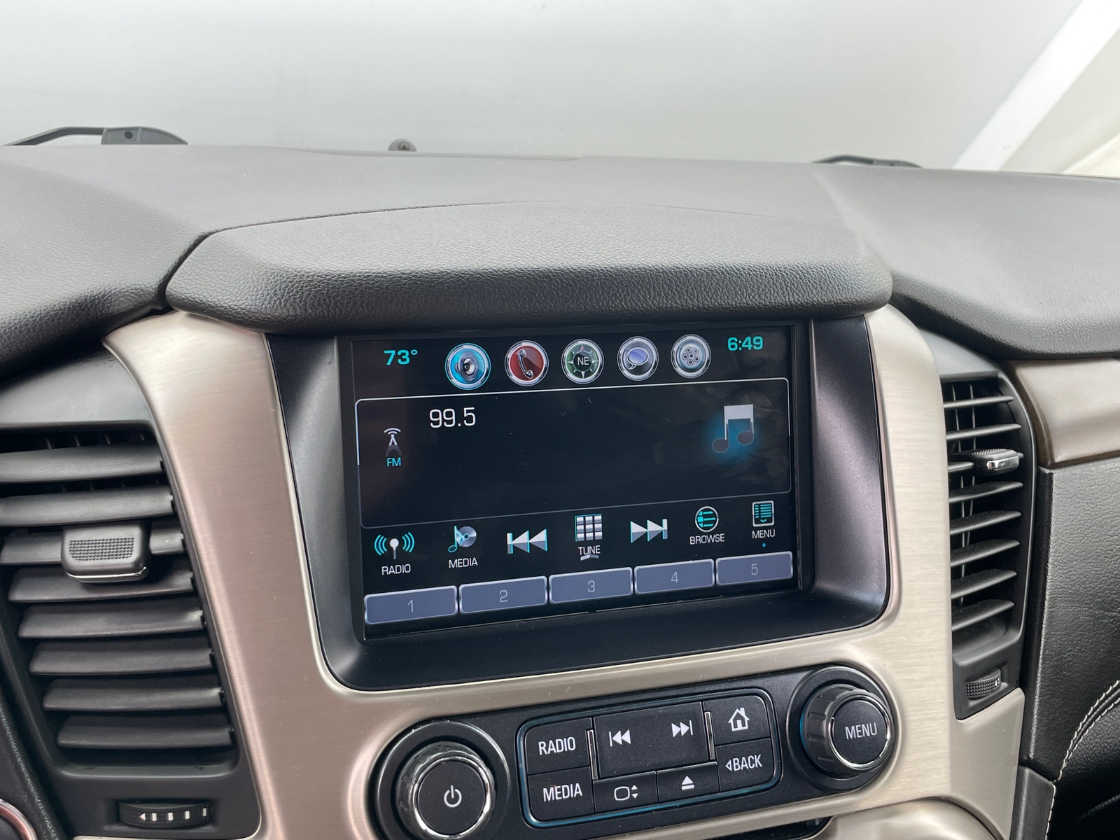 Thumbnail: 2019 GMC Yukon XL - 3
