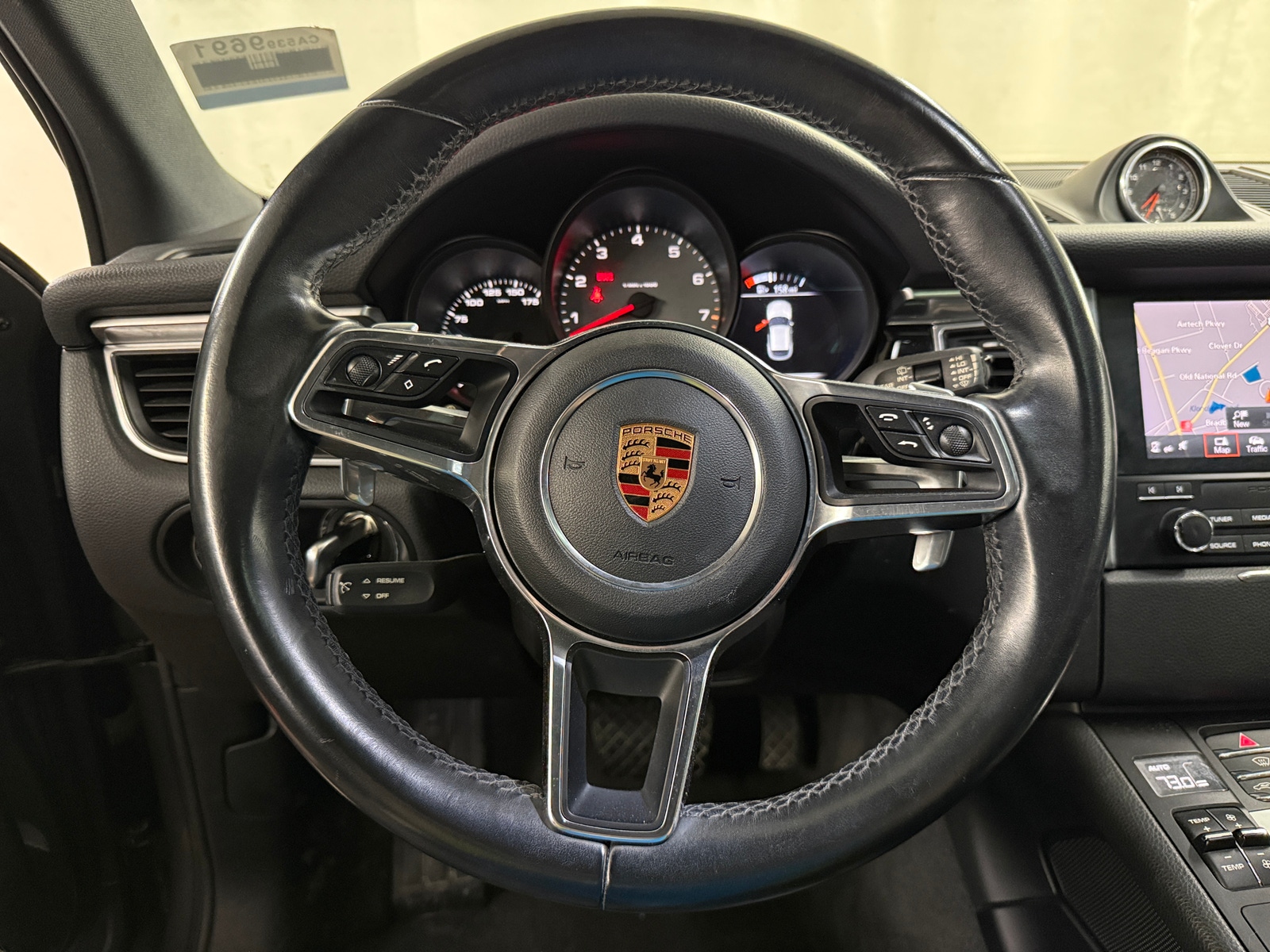 Thumbnail: 2018 Porsche Macan - 4