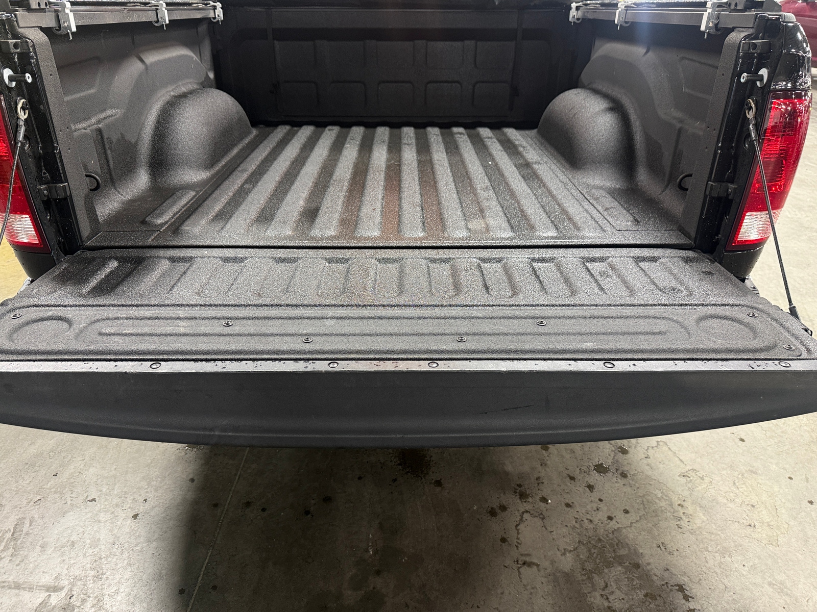 Thumbnail: 2020 RAM 1500 Classic - 7