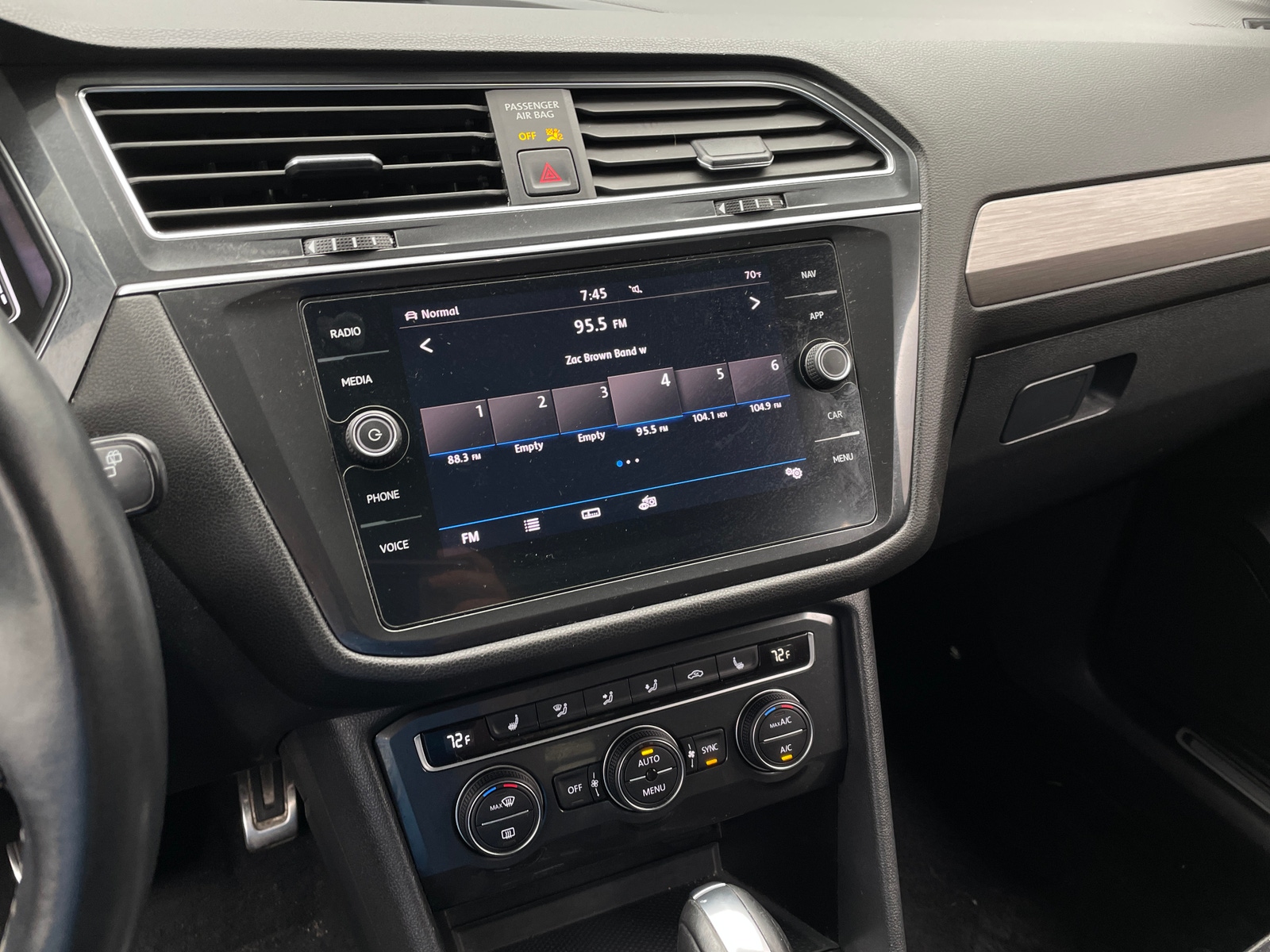 Thumbnail: 2019 Volkswagen Tiguan - 3
