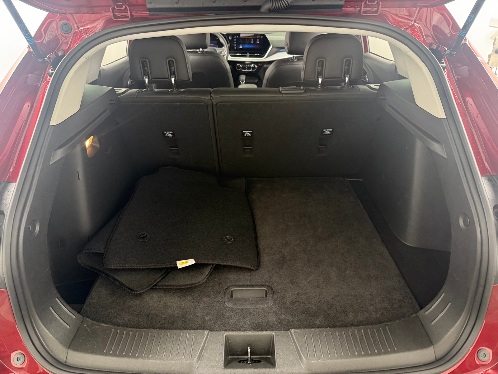 Thumbnail: 2025 Chevrolet Trax - 6