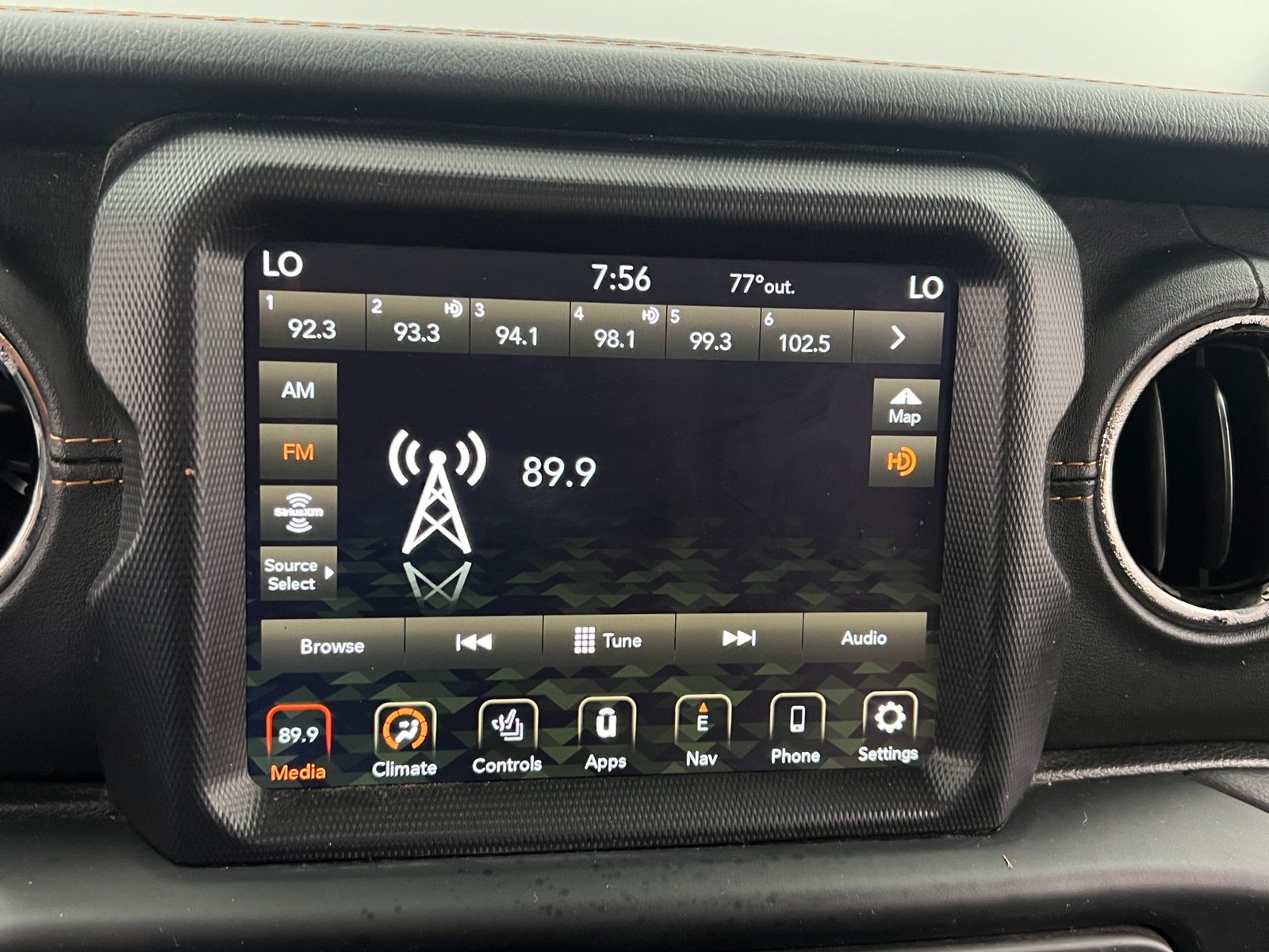 Thumbnail: 2020 Jeep Wrangler - 3