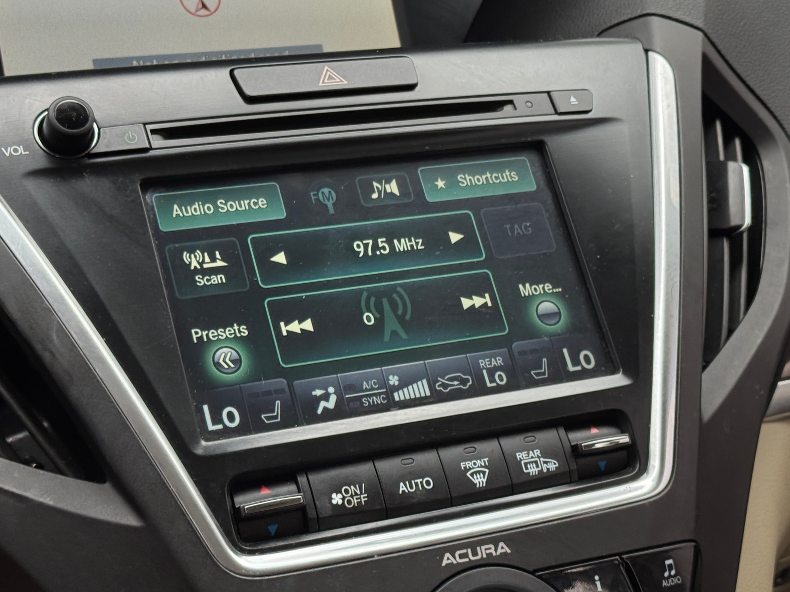 Thumbnail: 2015 Acura MDX - 3