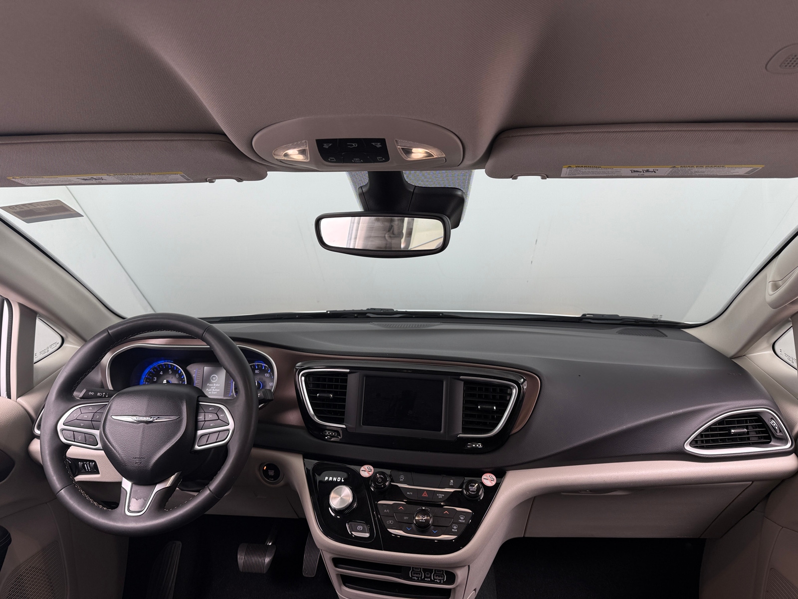 Thumbnail: 2024 Chrysler Voyager - 3