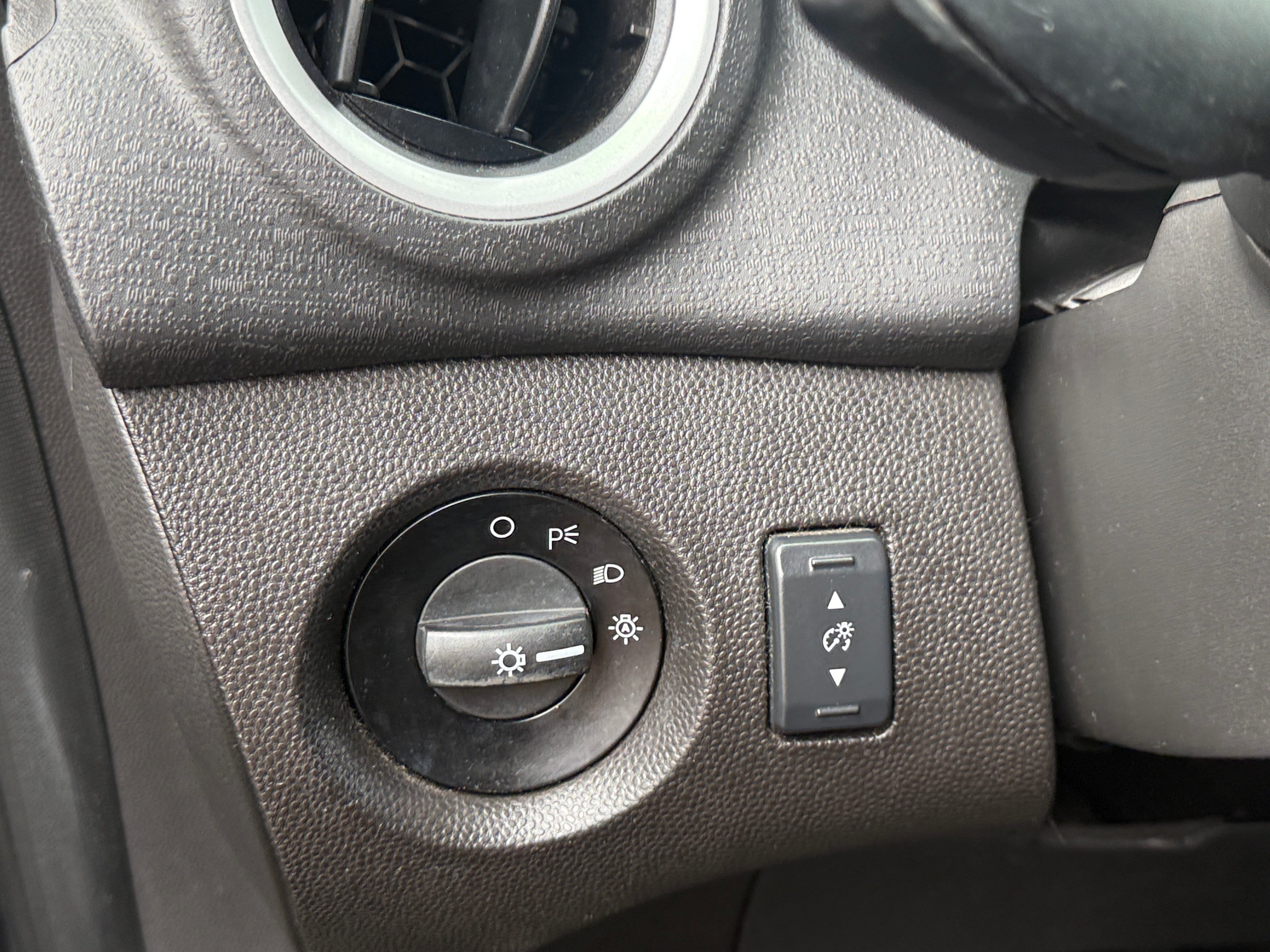 Used 2016 Ford Fiesta SE with VIN 3FADP4BJ7GM201787 for sale in Pewaukee, WI
