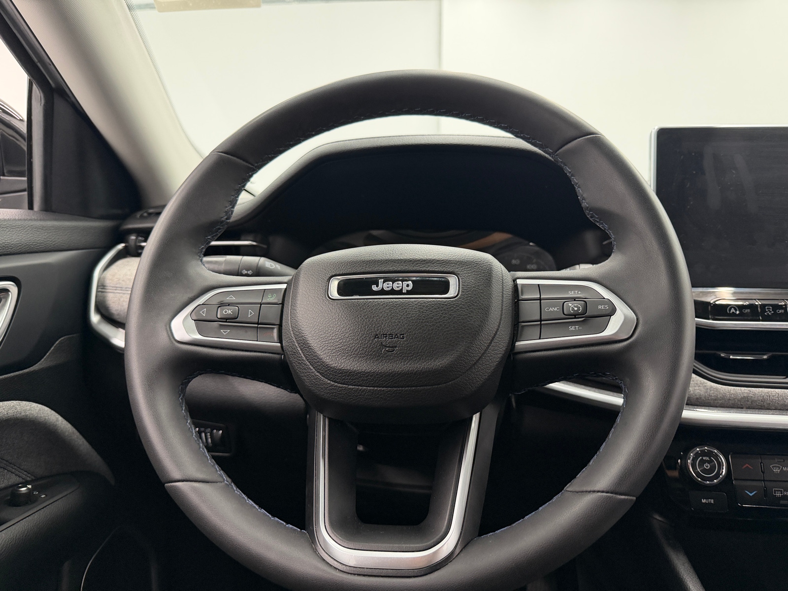 Thumbnail: 2022 Jeep Compass - 5