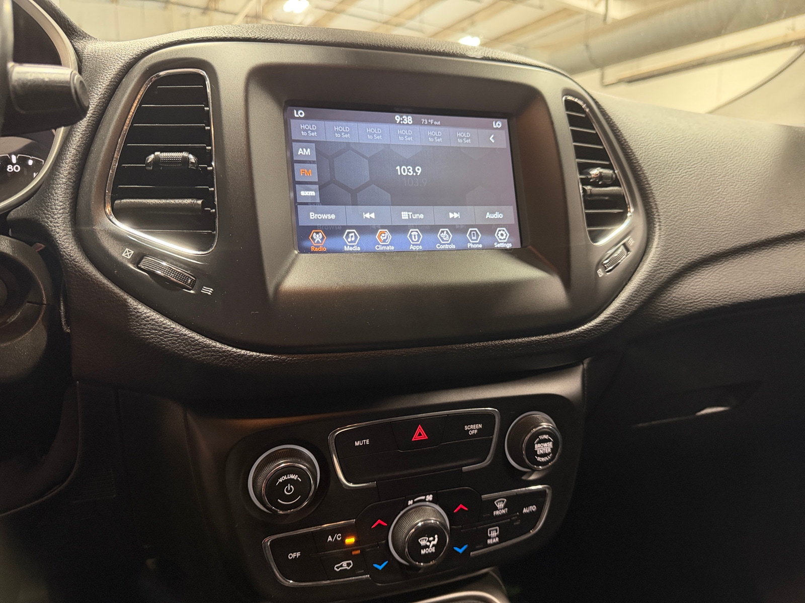 Thumbnail: 2020 Jeep Compass - 4