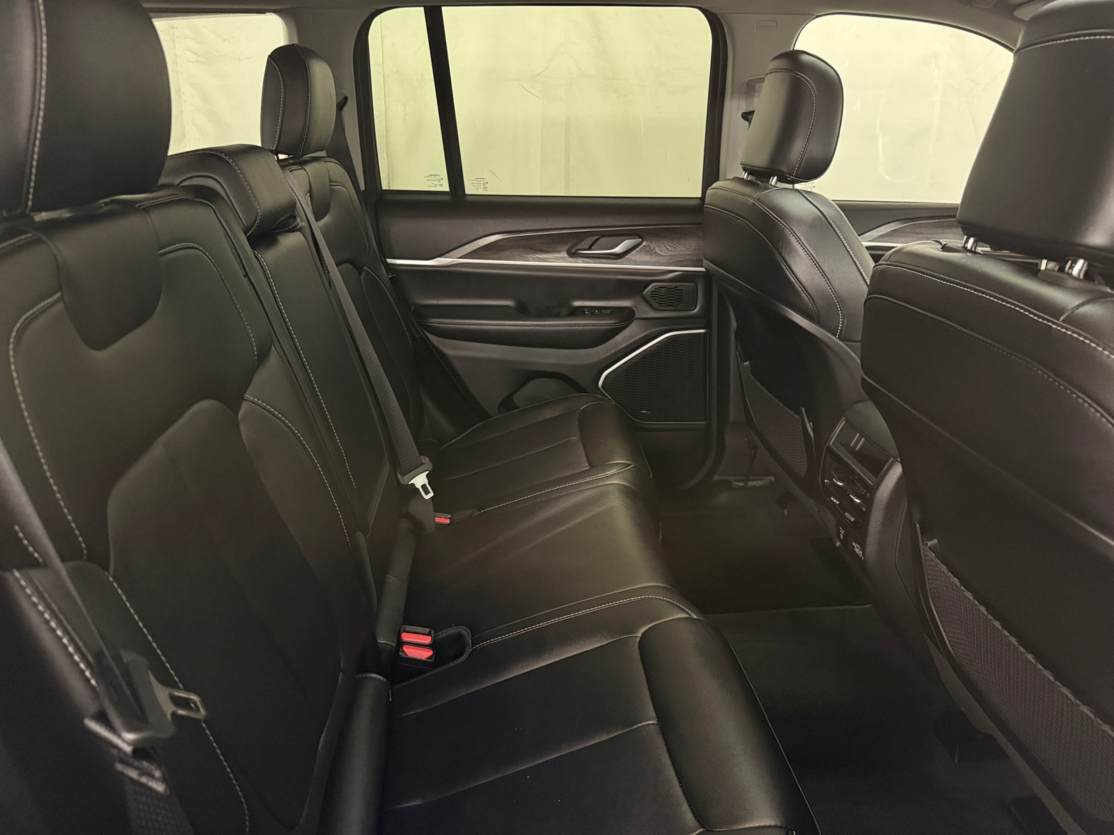 Thumbnail: 2023 Jeep Grand Cherokee - 5