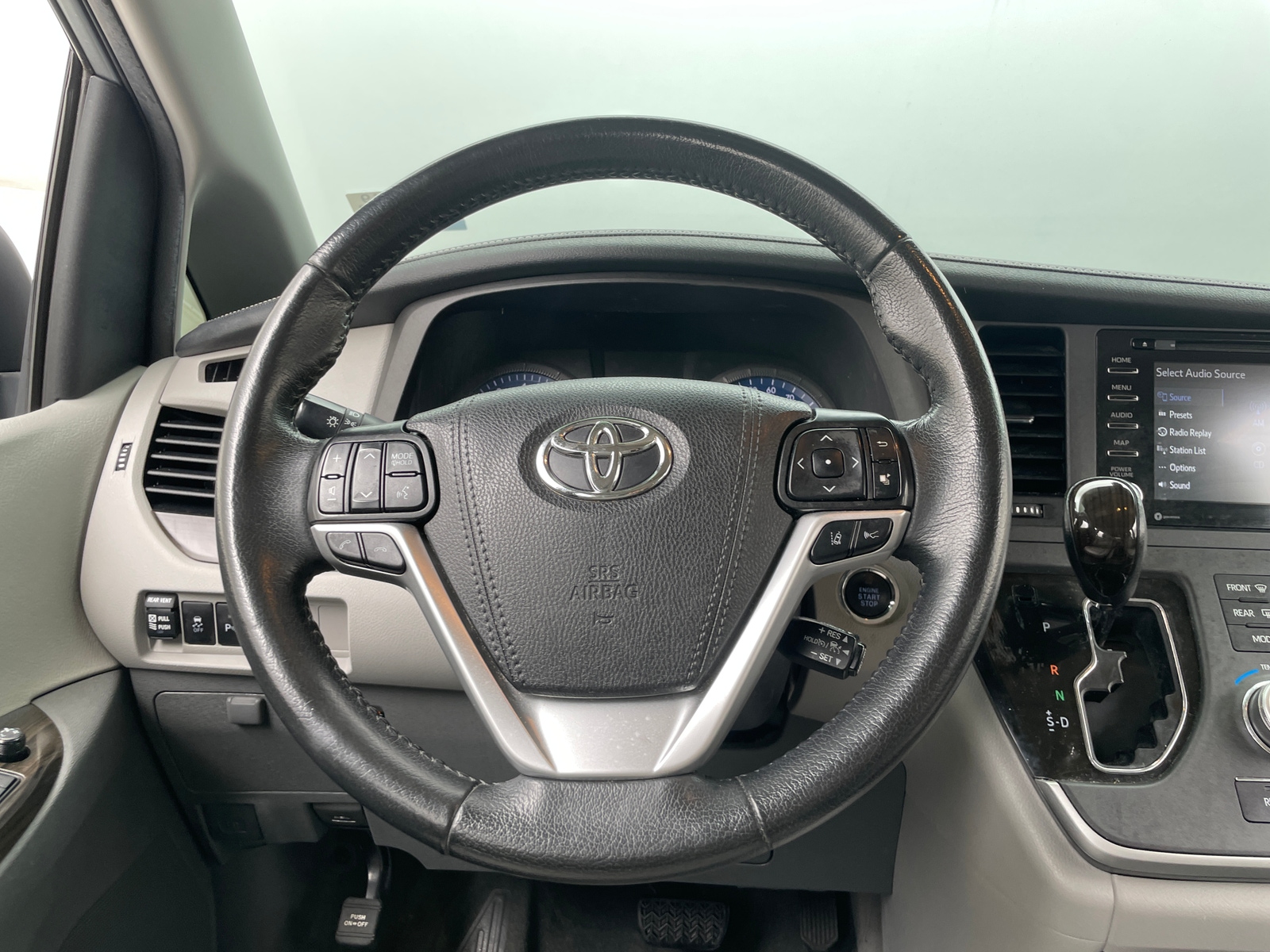 Thumbnail: 2020 Toyota Sienna - 4